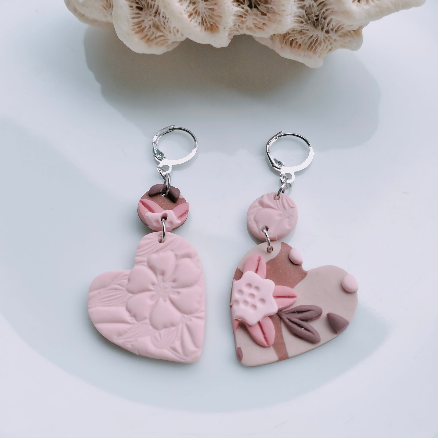 "Heart Frolics" Dangle Earrings - Latte & Rose