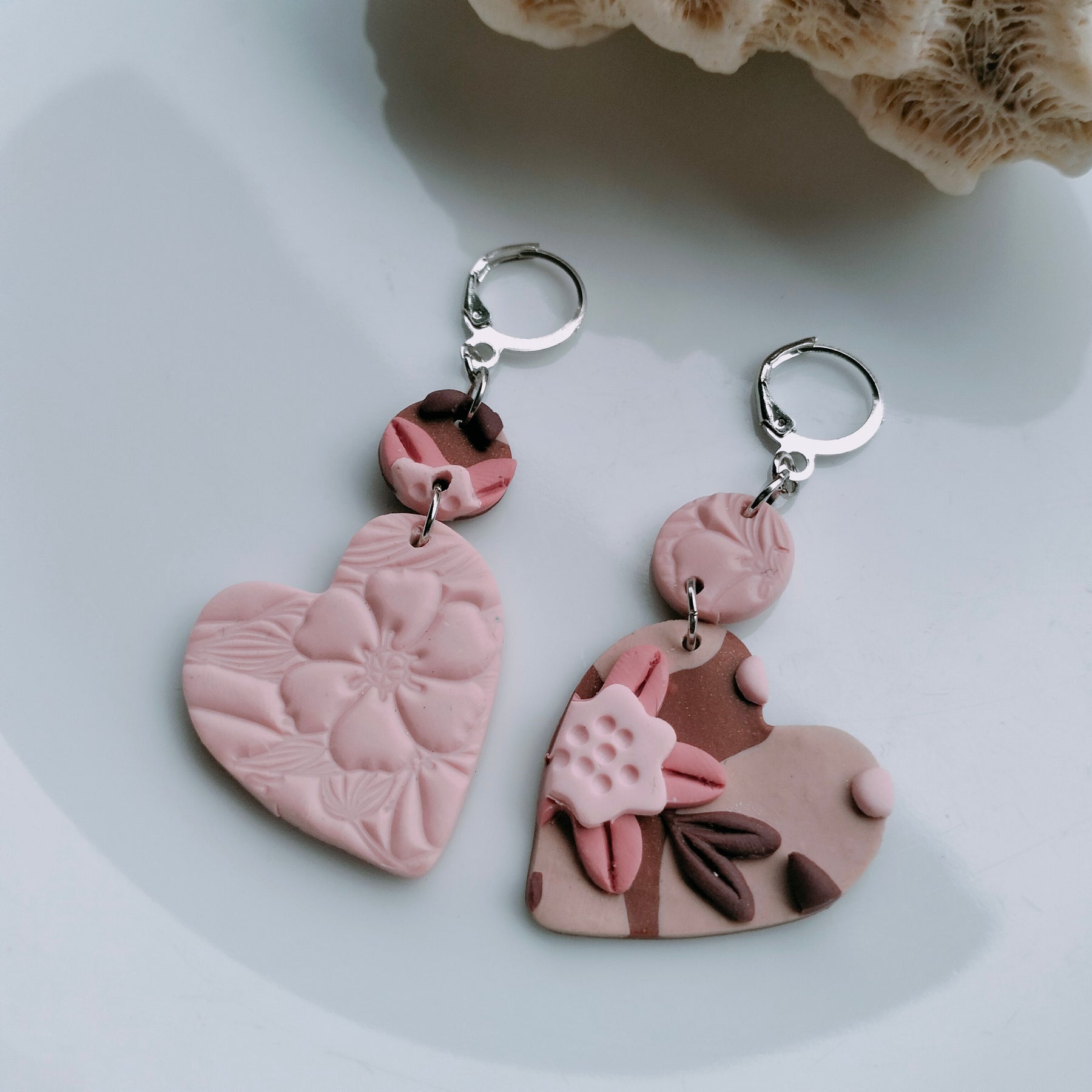 "Heart Frolics" Dangle Earrings - Latte & Rose
