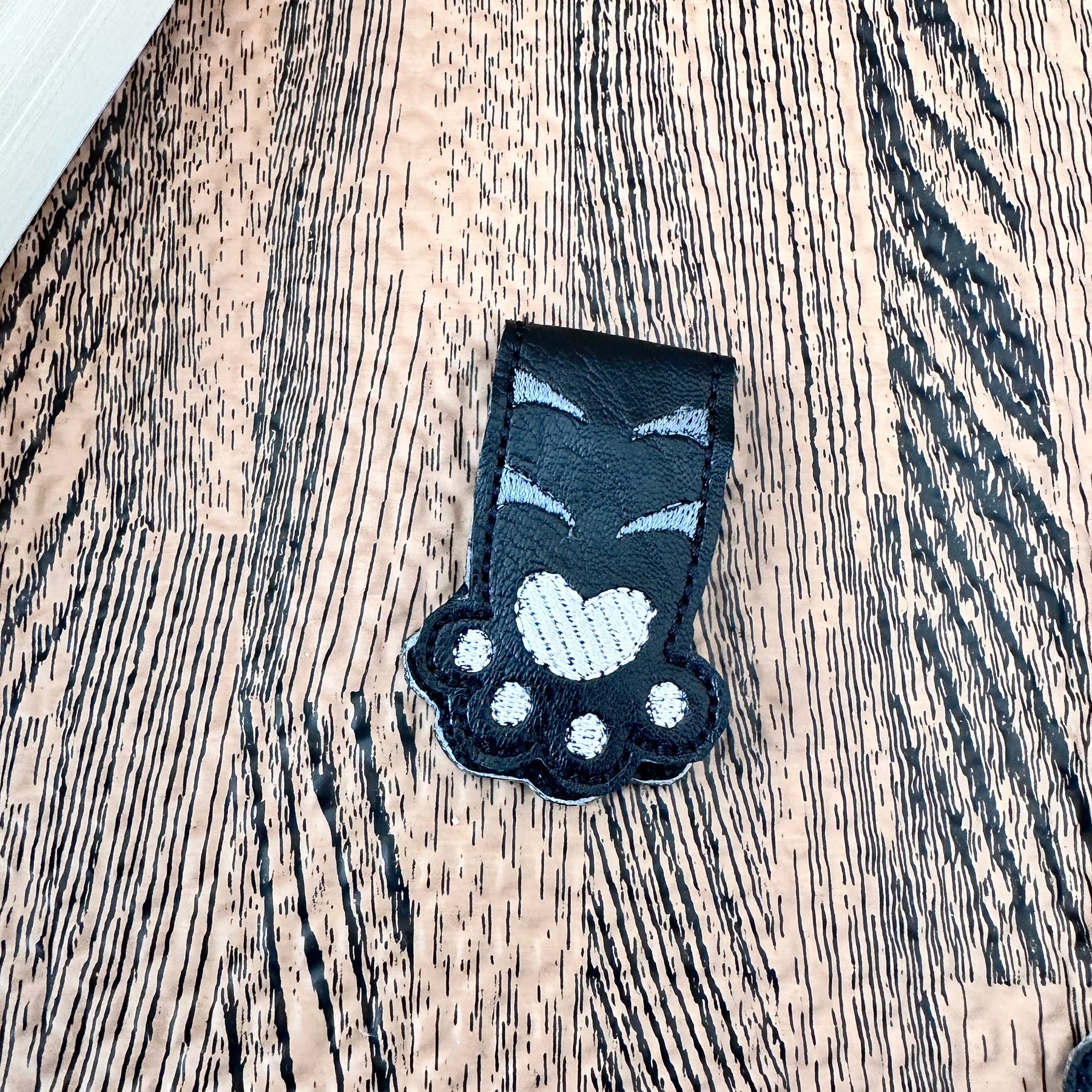 Pawfect Cat paw magnetic book mark