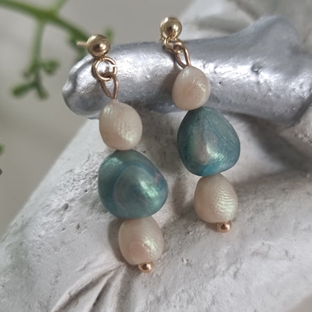Simple Harmony Dangles