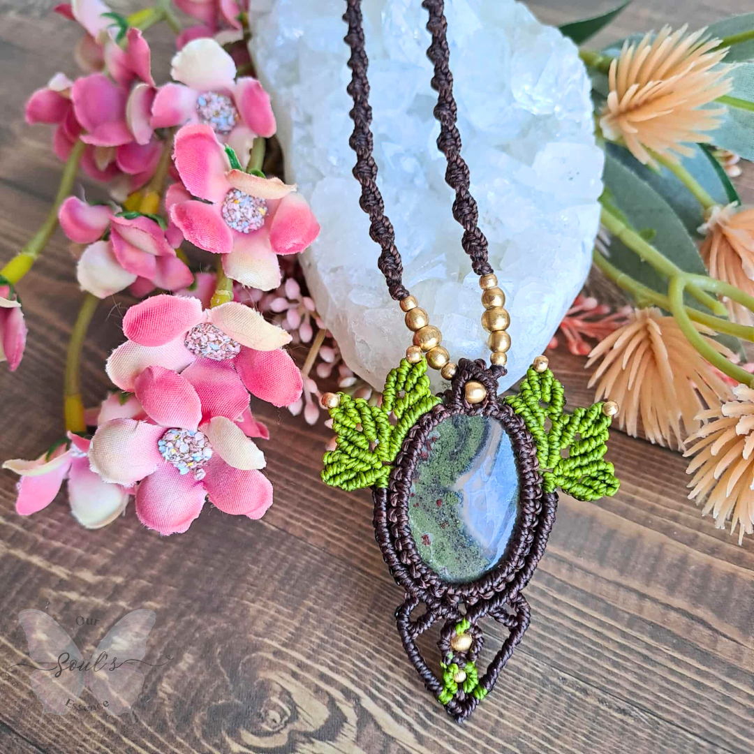 Moss Agate Micromacrame Necklace