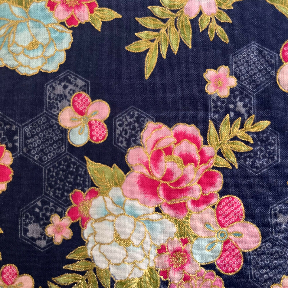Flat zipper pouch