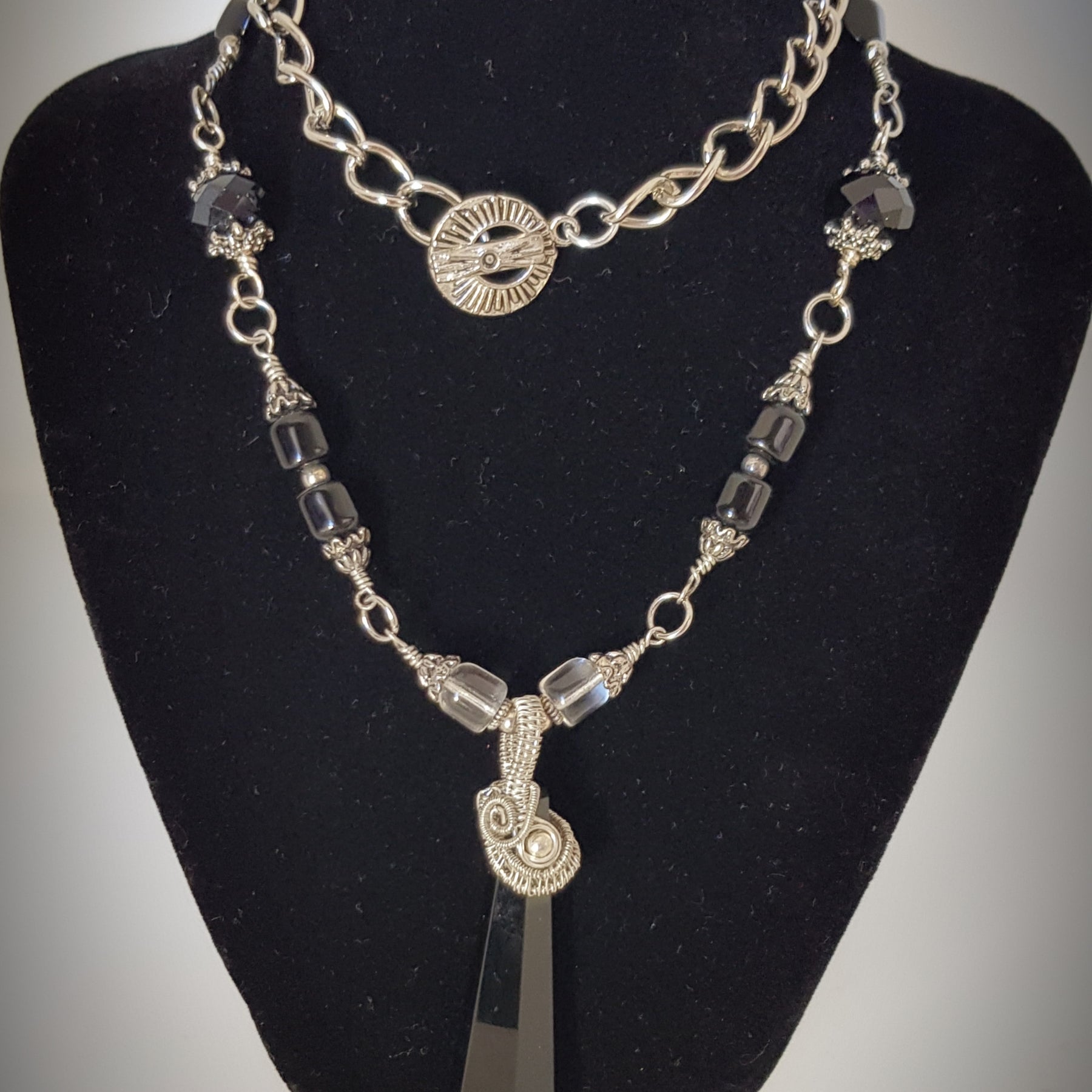 hexagone pyramidblack crystal pendant necklace #6AM/N