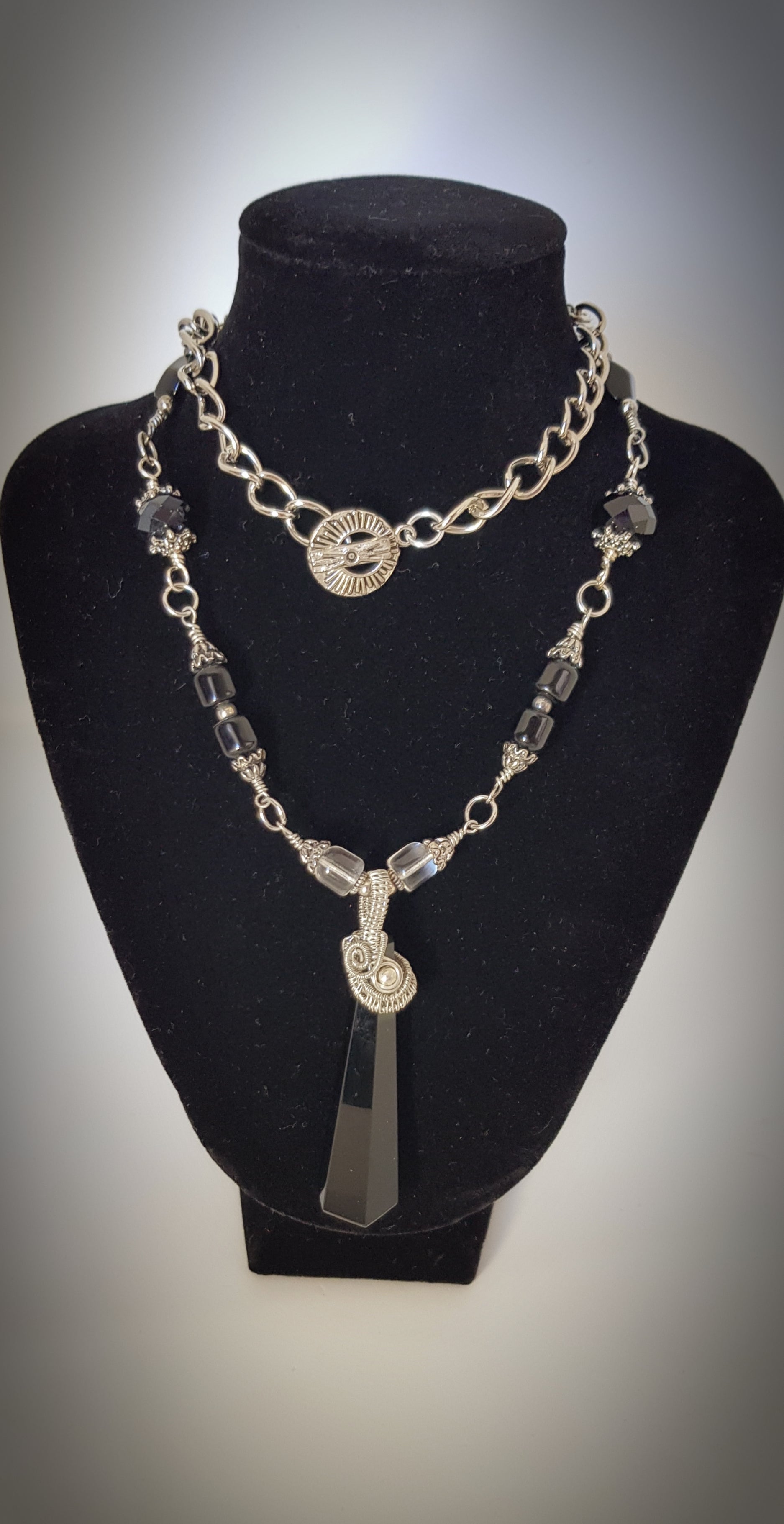 hexagone pyramidblack crystal pendant necklace #6AM/N