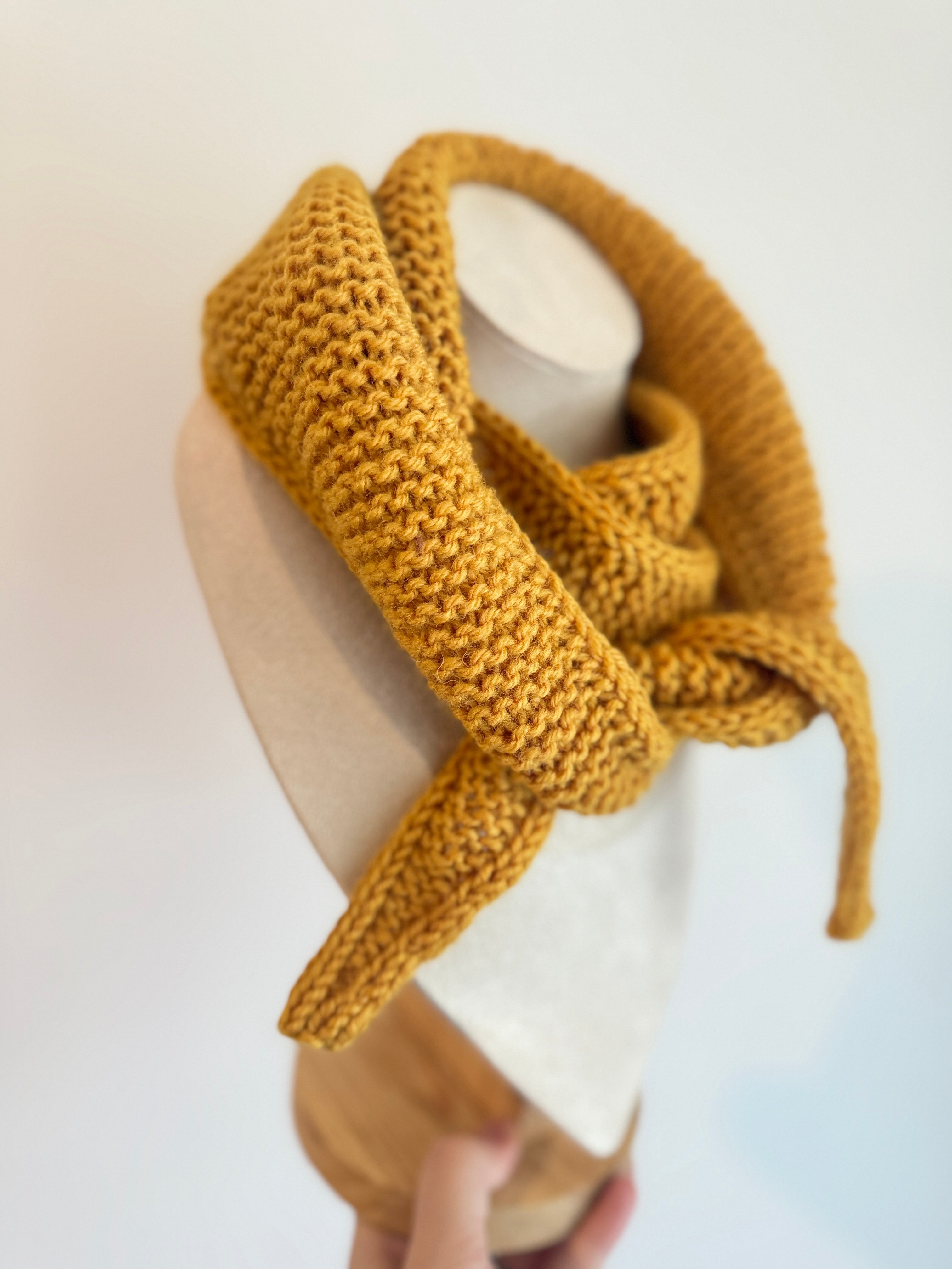 Knitted sophie scarf in mustard yellow