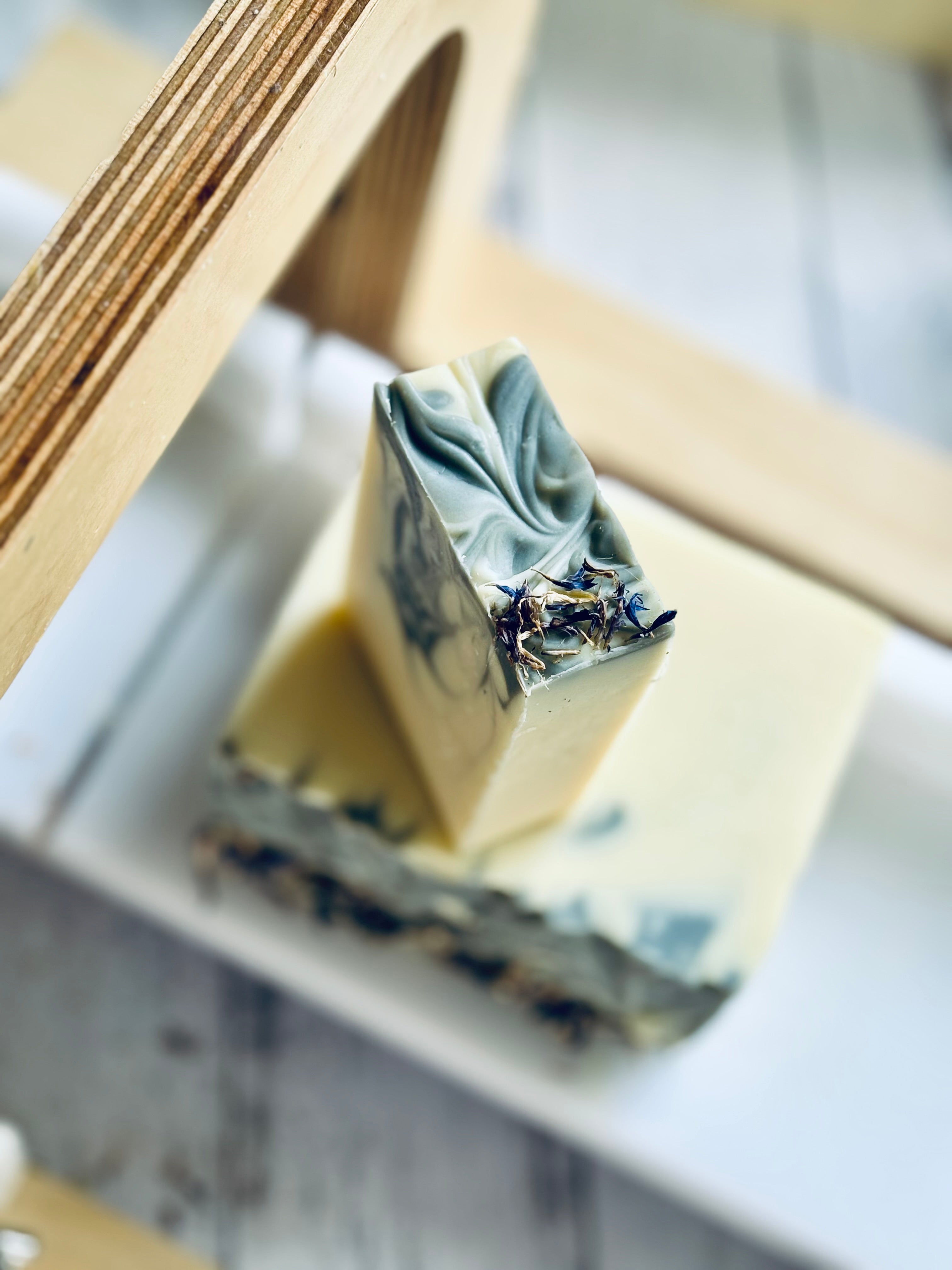 Earl Grey Royale | Handcrafted Natural Soap Bar
