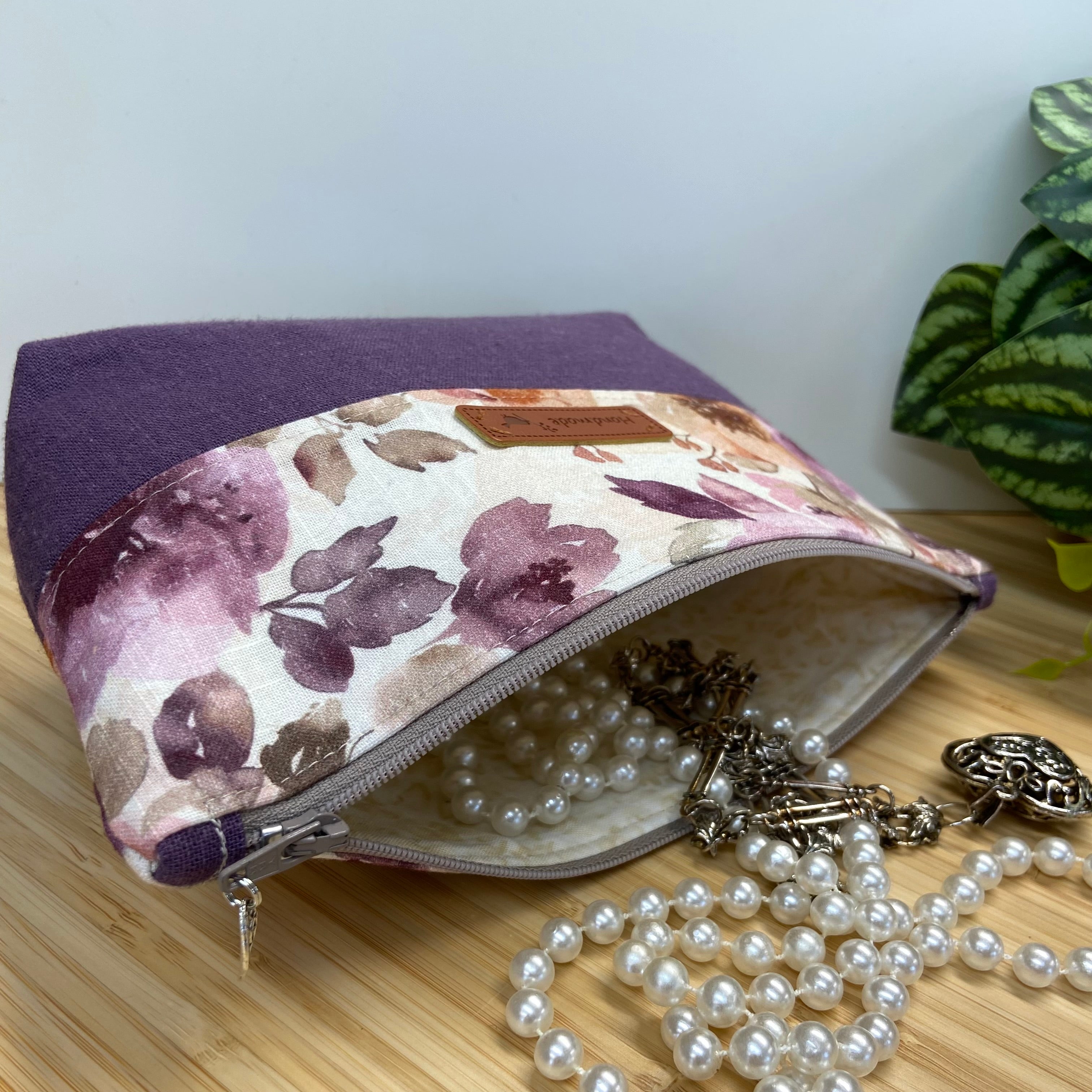 Two-Tone Slub Cotton & Linen Blend Zipper Pouch