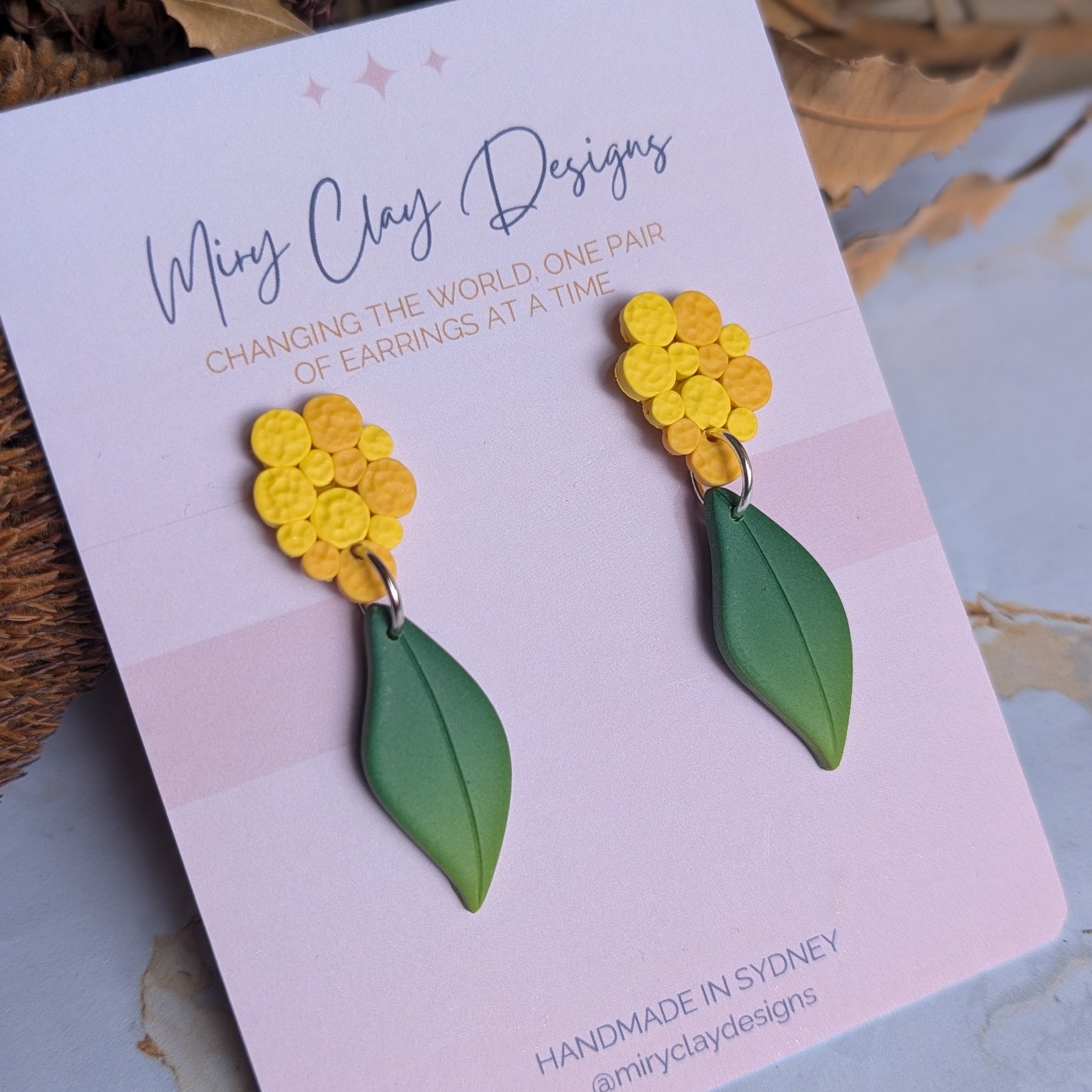 Wattle Dangles