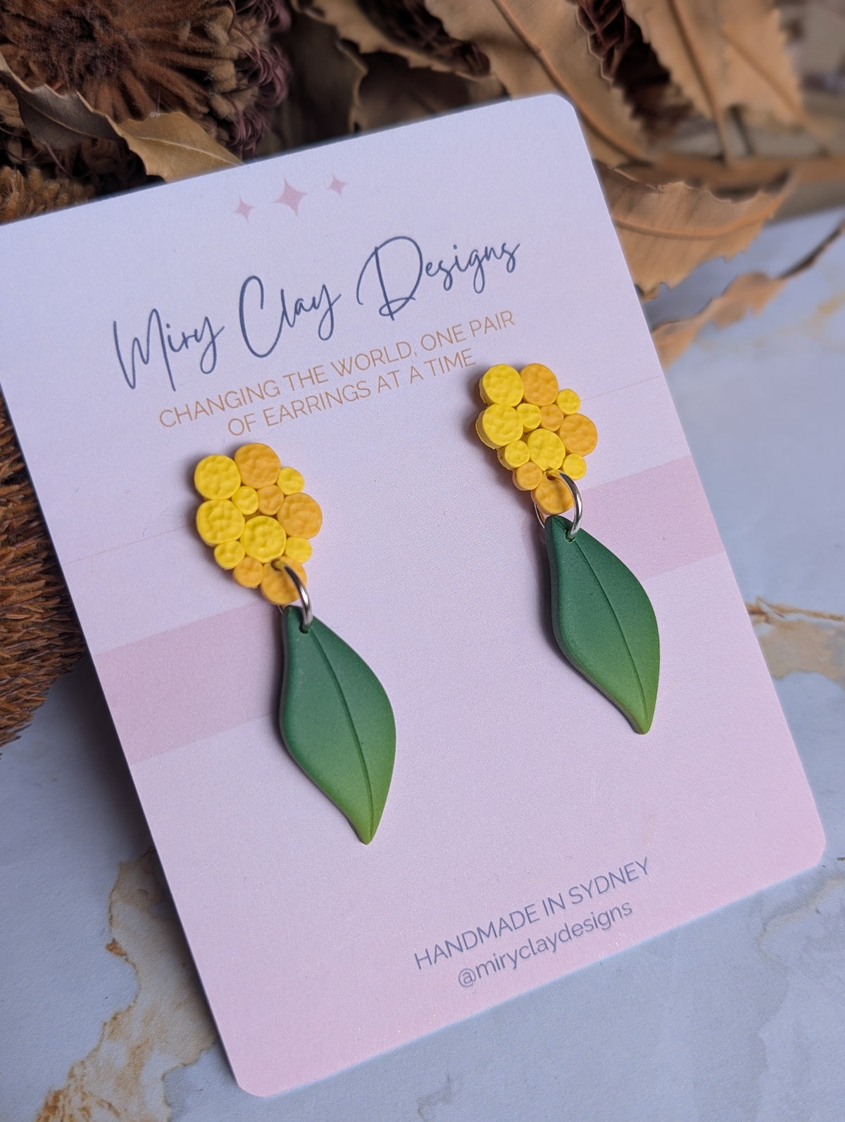 Wattle Dangles