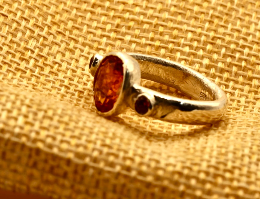 Padparadscha Sapphire with friends in 925 silver
