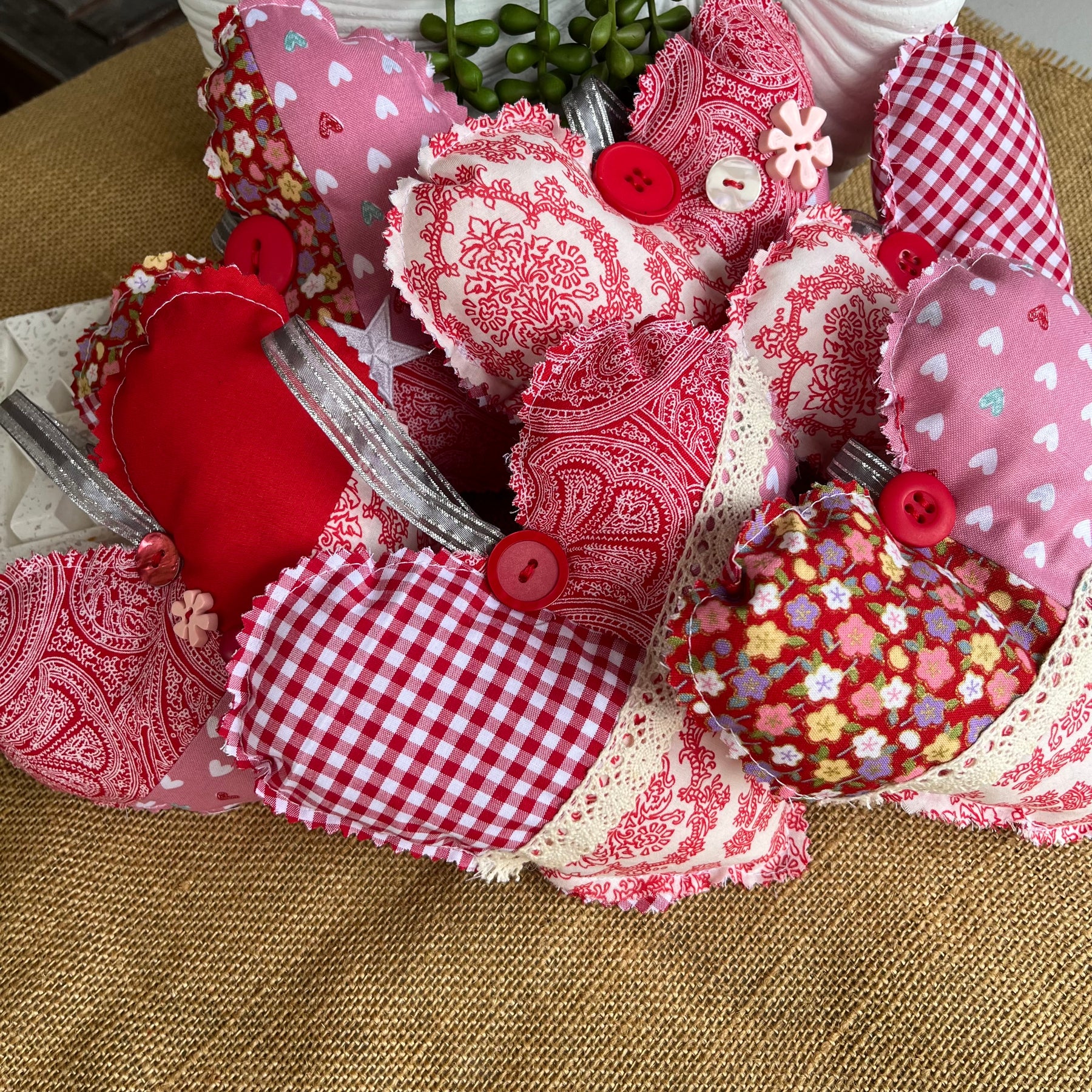 Handmade hearts | shades of red | vintage look
