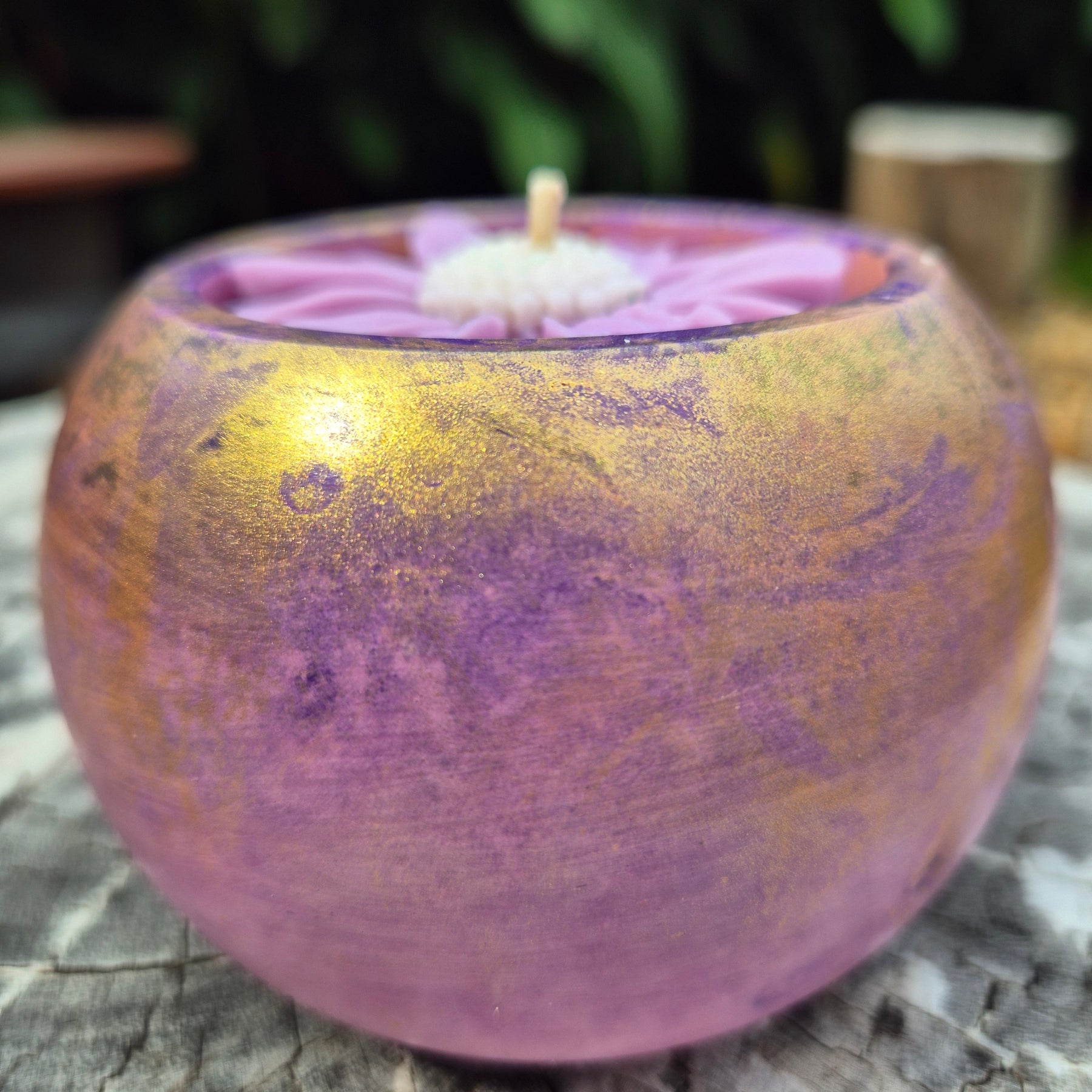 Concrete pot belly bowl candle with black raspberry fragrance