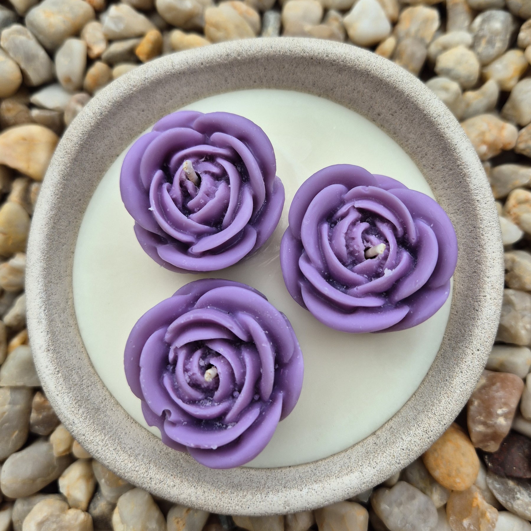 Stone organic shaped bowl candle with coconut lime fragrance