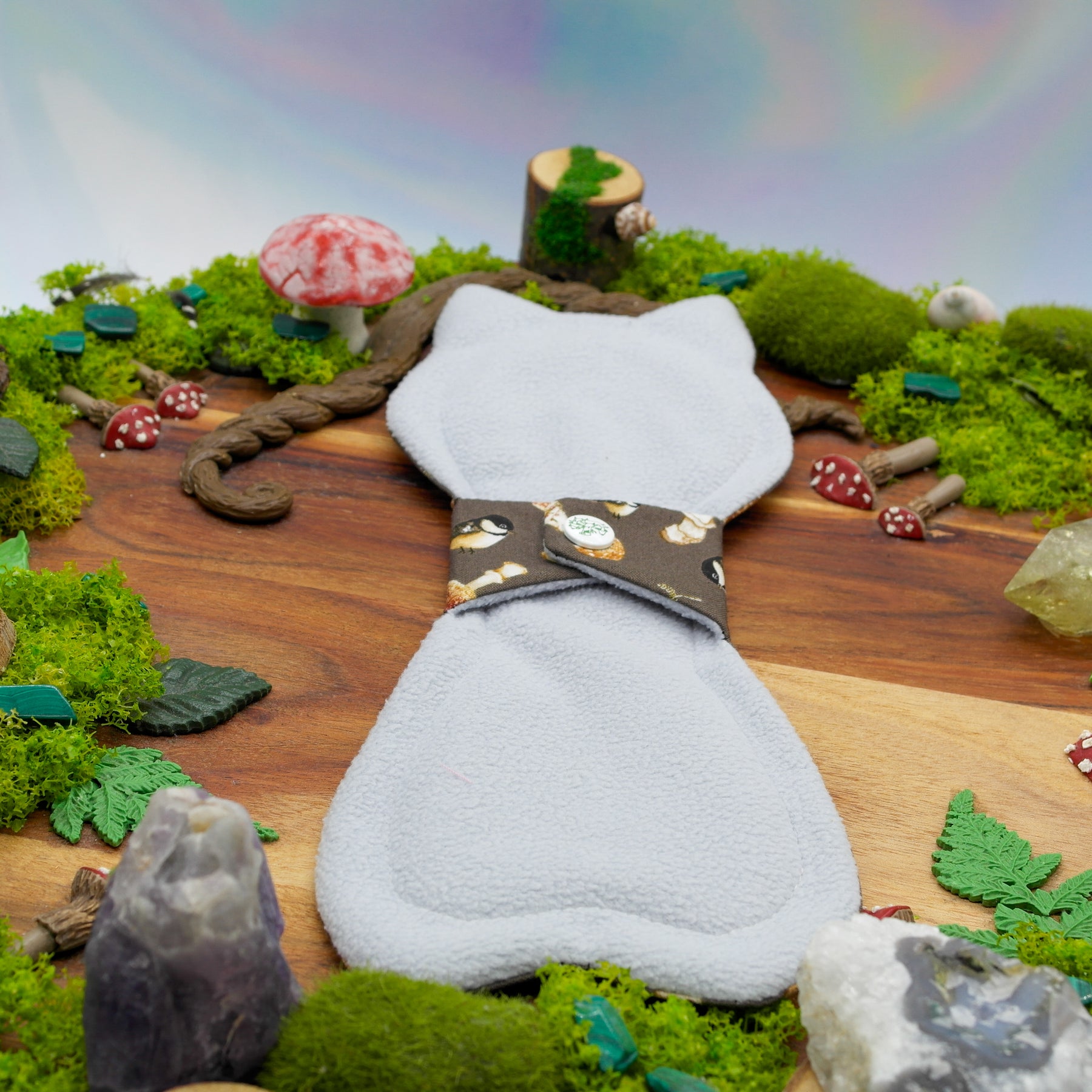 Intuitively made reusable cloth pad 10" Moderate - Mushrooms