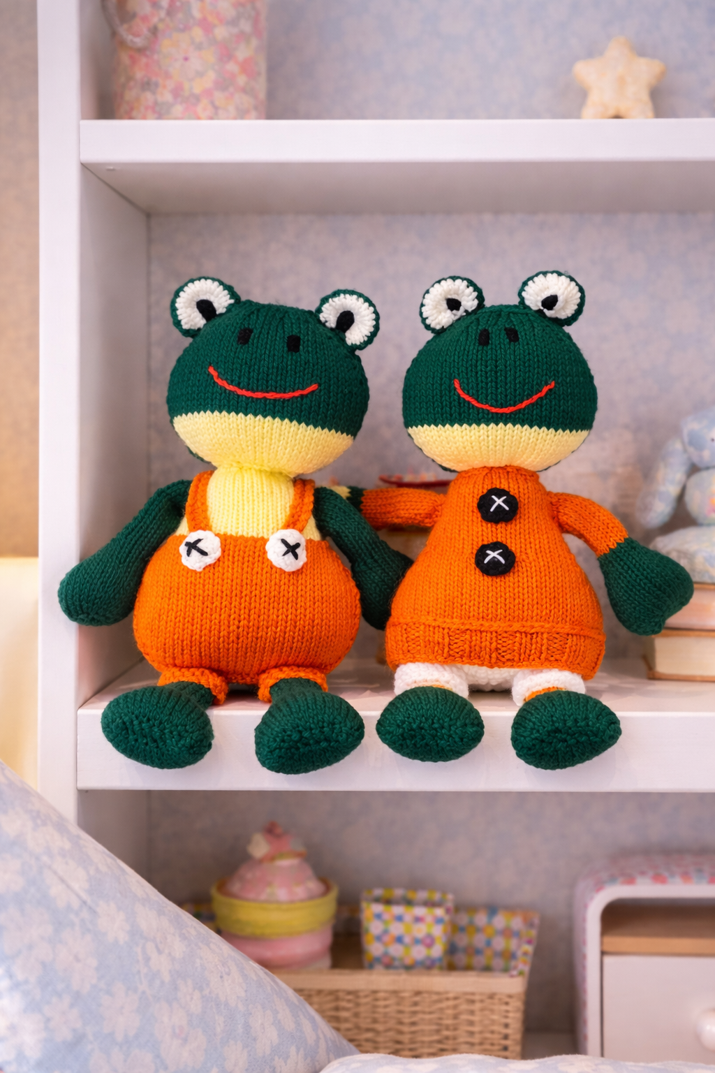 Hand Knitted Frog Plush Toy – Boy & Girl Frog Set – Handmade Soft Toy