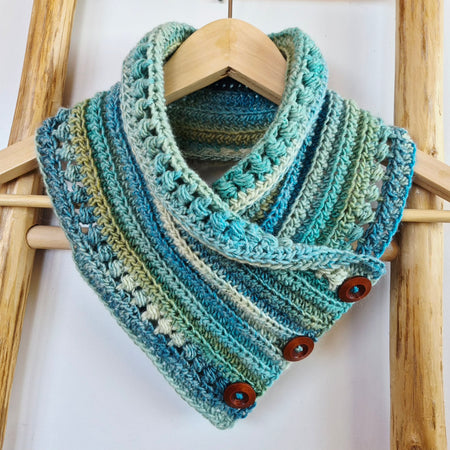 Ladies Neck warmer | Cowl | Scarf | Blue Green | Adult | Vintage | Crochet | Buttoned