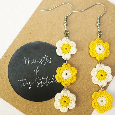 String of daisies micro-crochet earrings - yellow