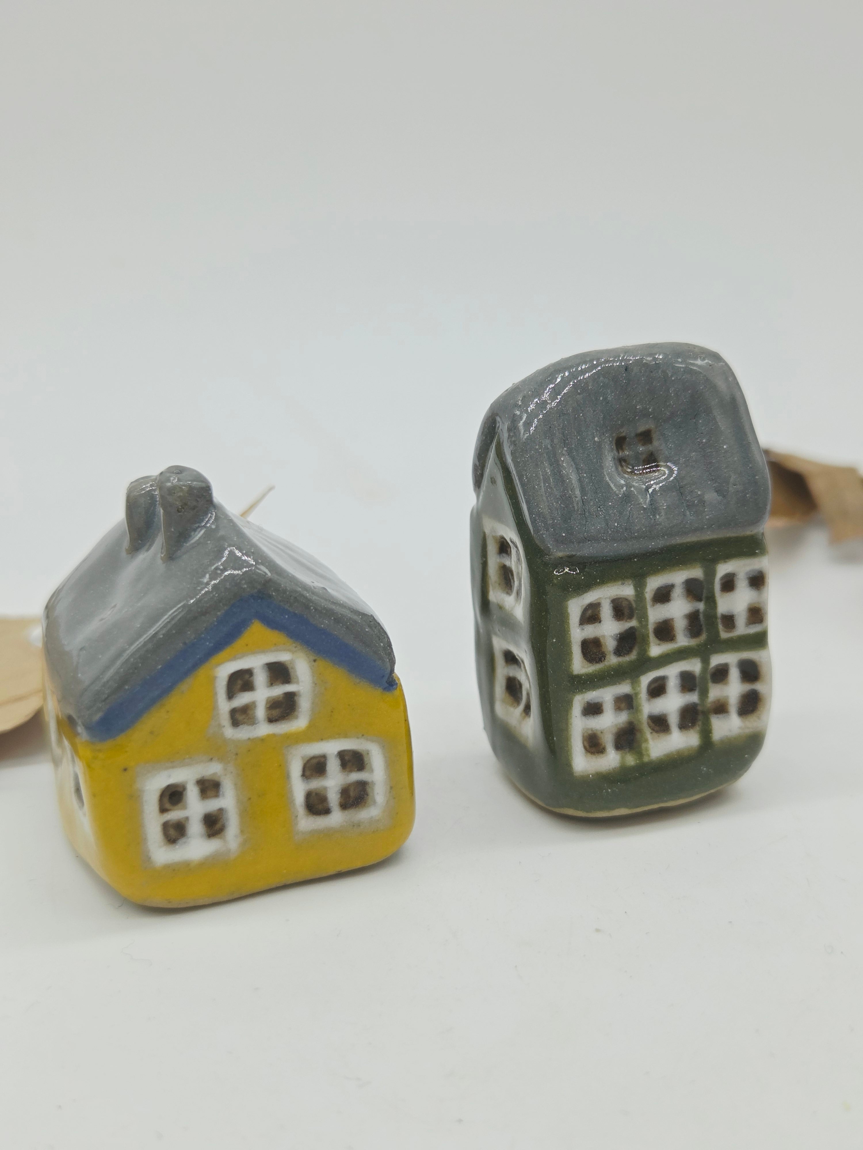 Norwegian Cottages Set of 2