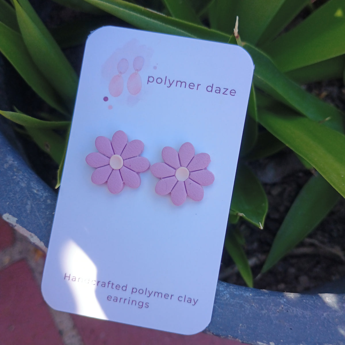 Light purple flower stud earring