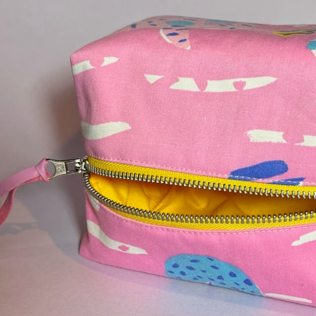 Pink, repurposed vintage fabric box pouch :: zip, fully lined, leather accents