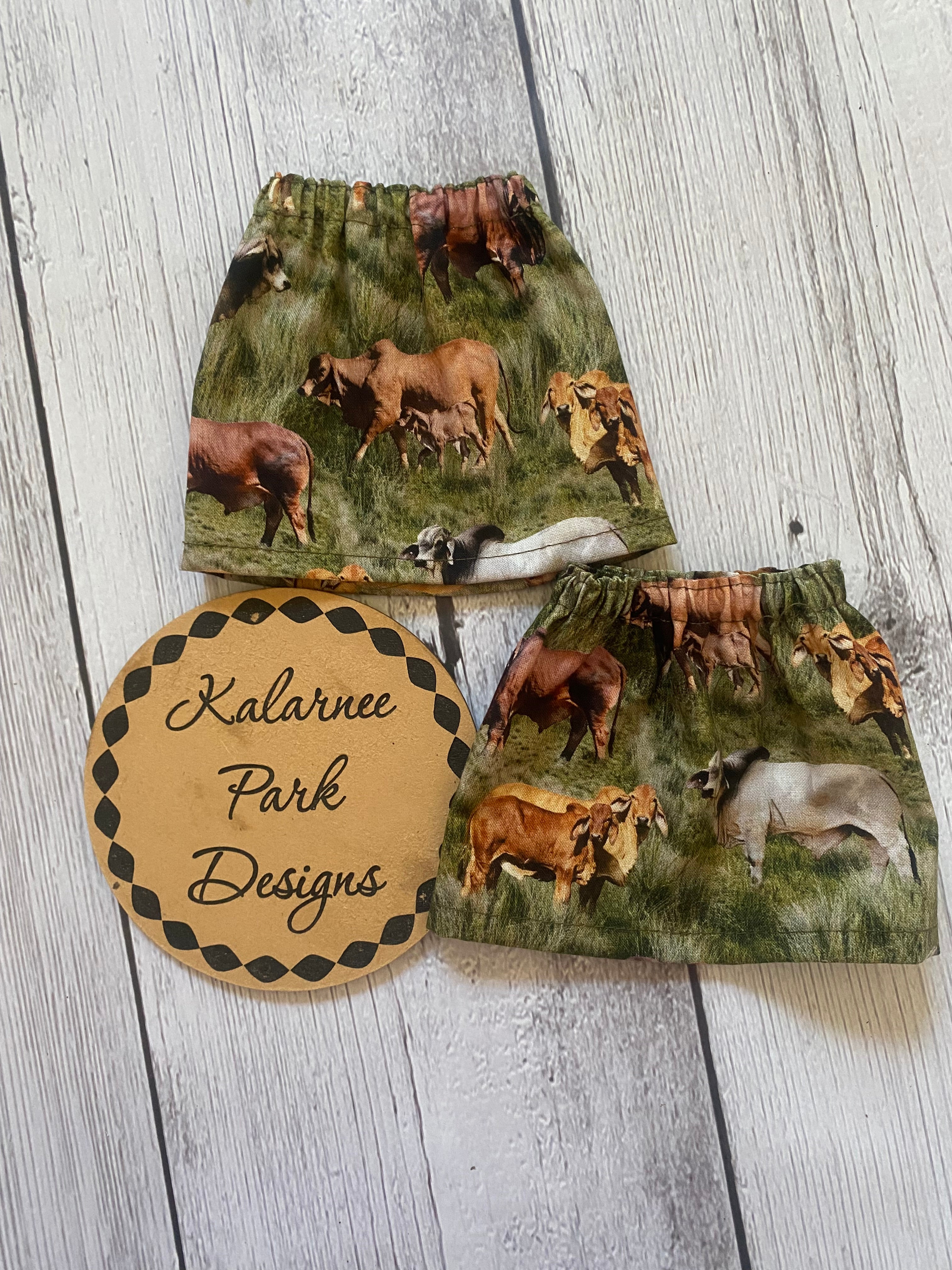 ''Brahmans on Grass" Kids Sock Savers