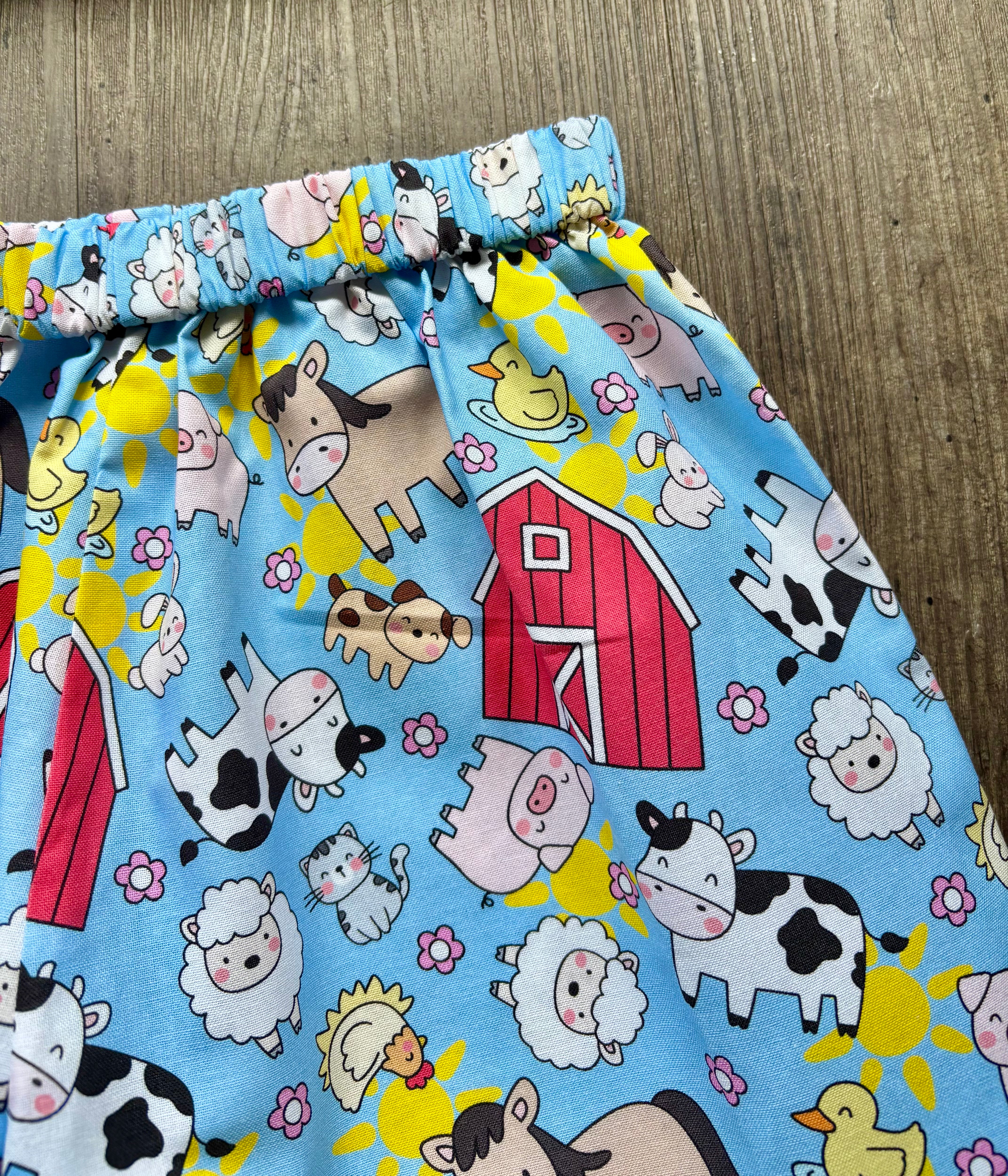 Kids shorts size 3 Farm and Barn
