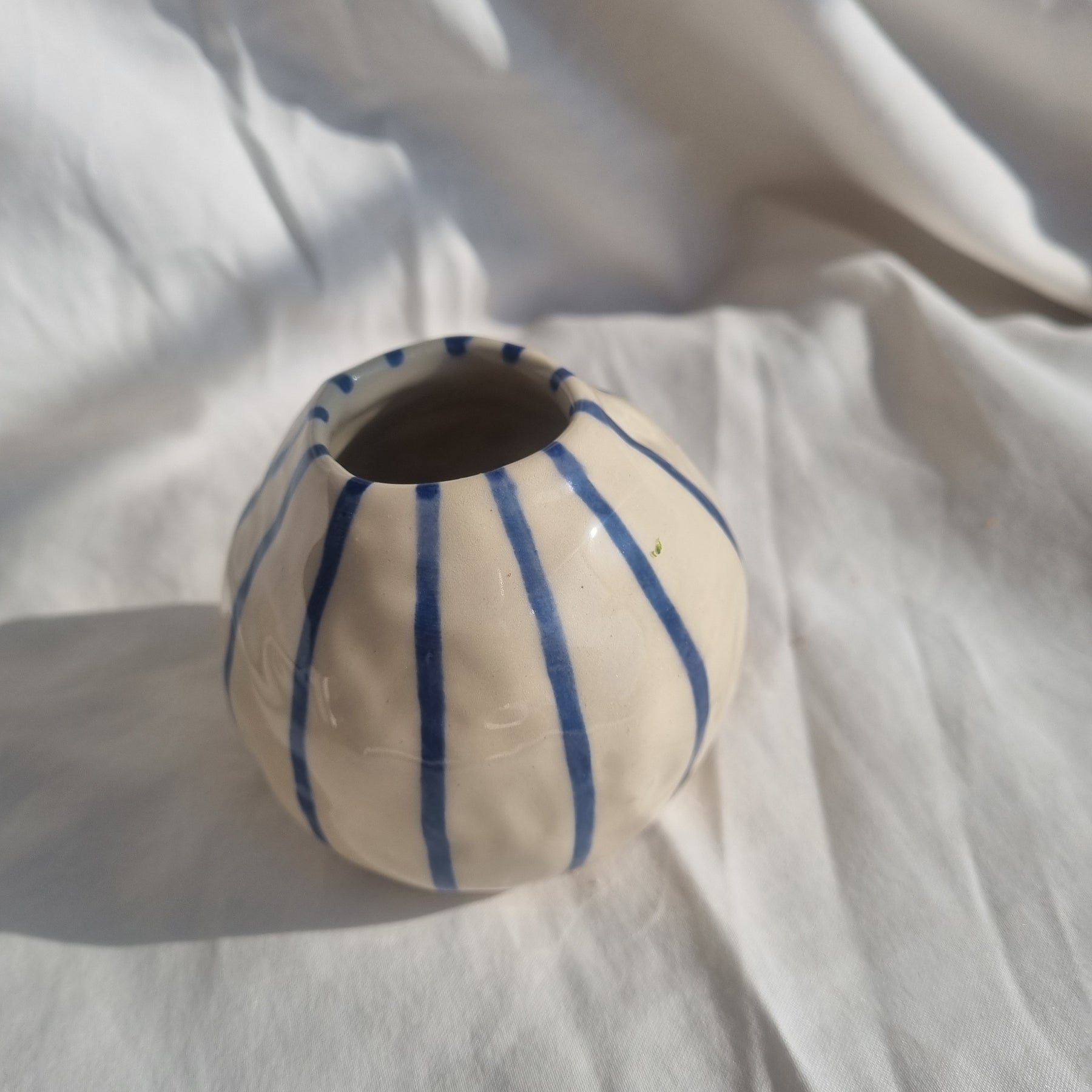 Medium bud vase