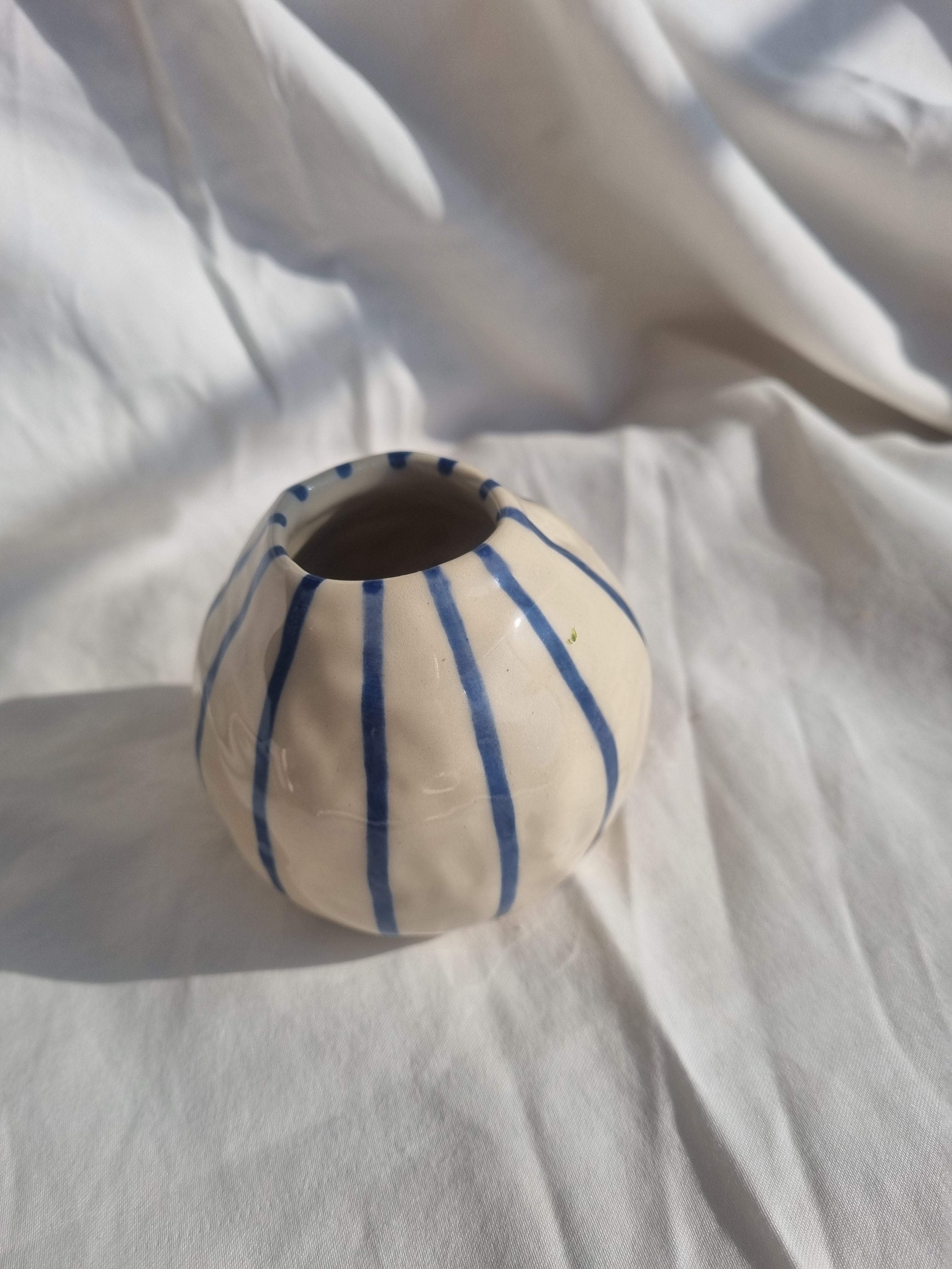 Medium bud vase