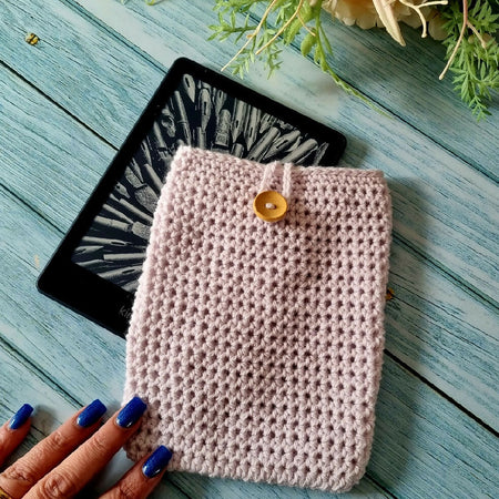 Crochet Kindle Sleeve | Pale Pink