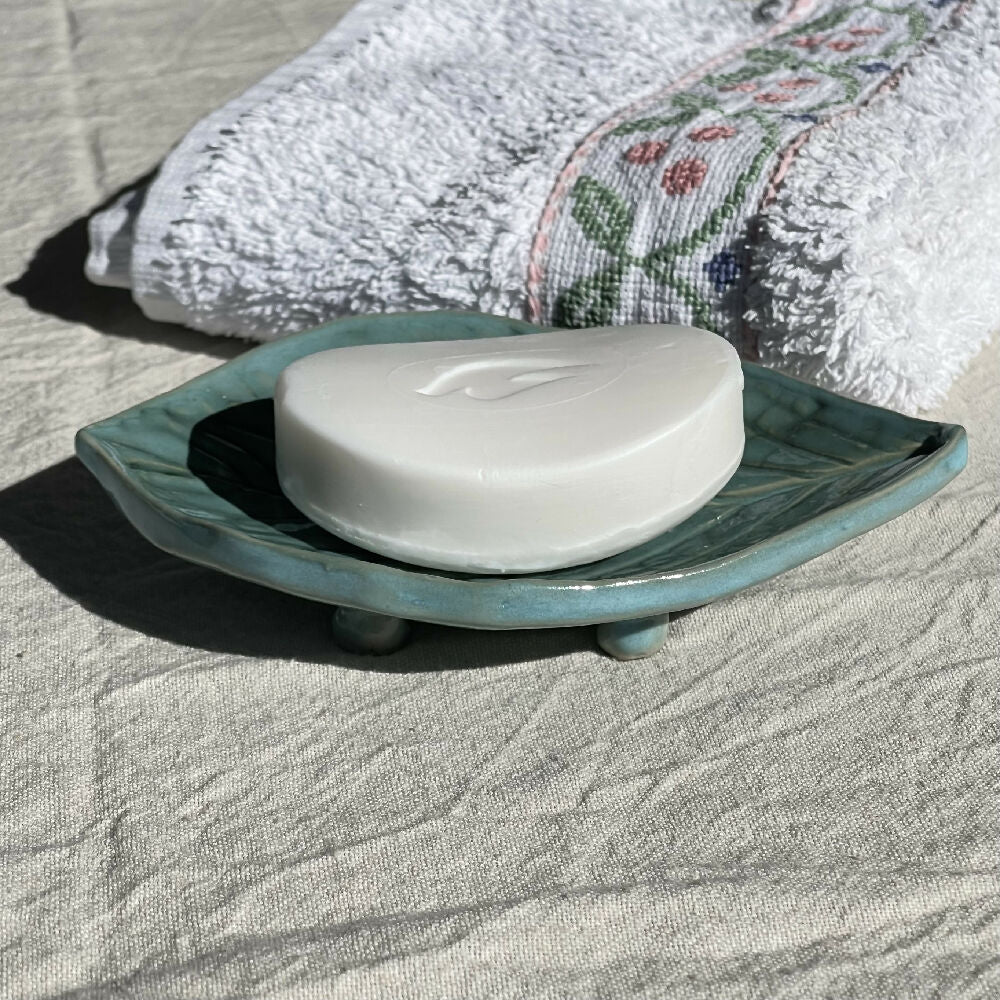 Australian Ceramic Pottery Artist Ana Ceramica Home Bathroom Accessories Ceramic Leaf Shaped Soap Dish Handmade Pottery Australian Made