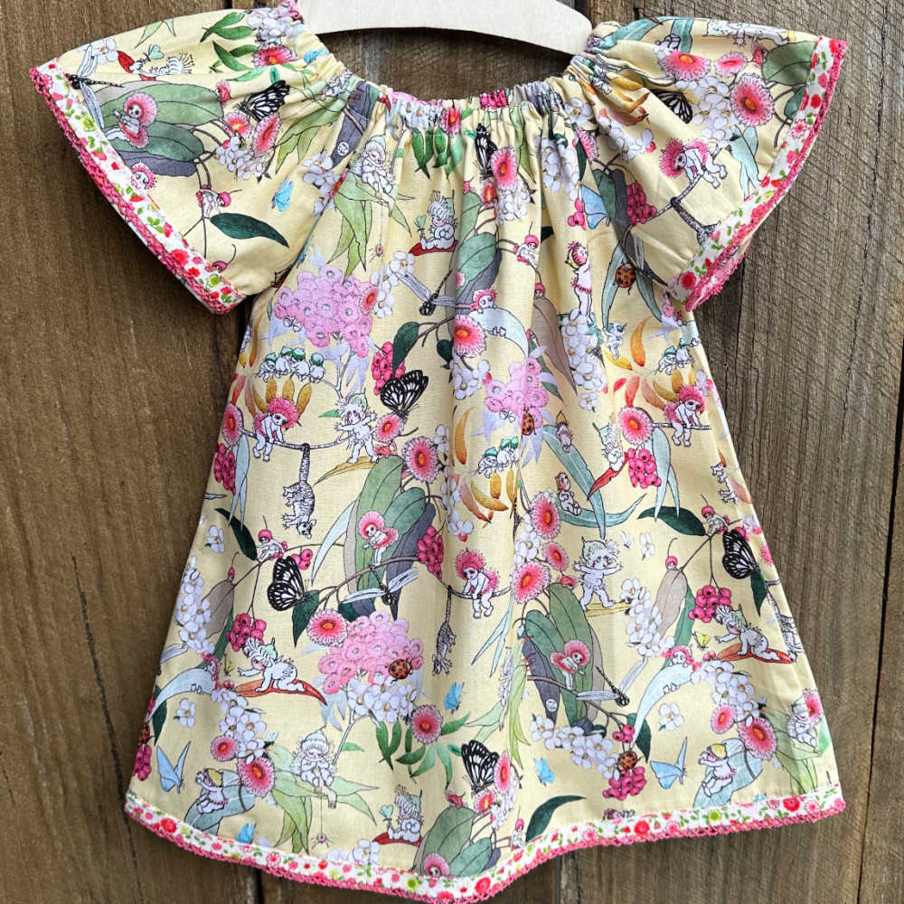 Baby Outfit – Size 1 Dress, Bib & Hair Bow