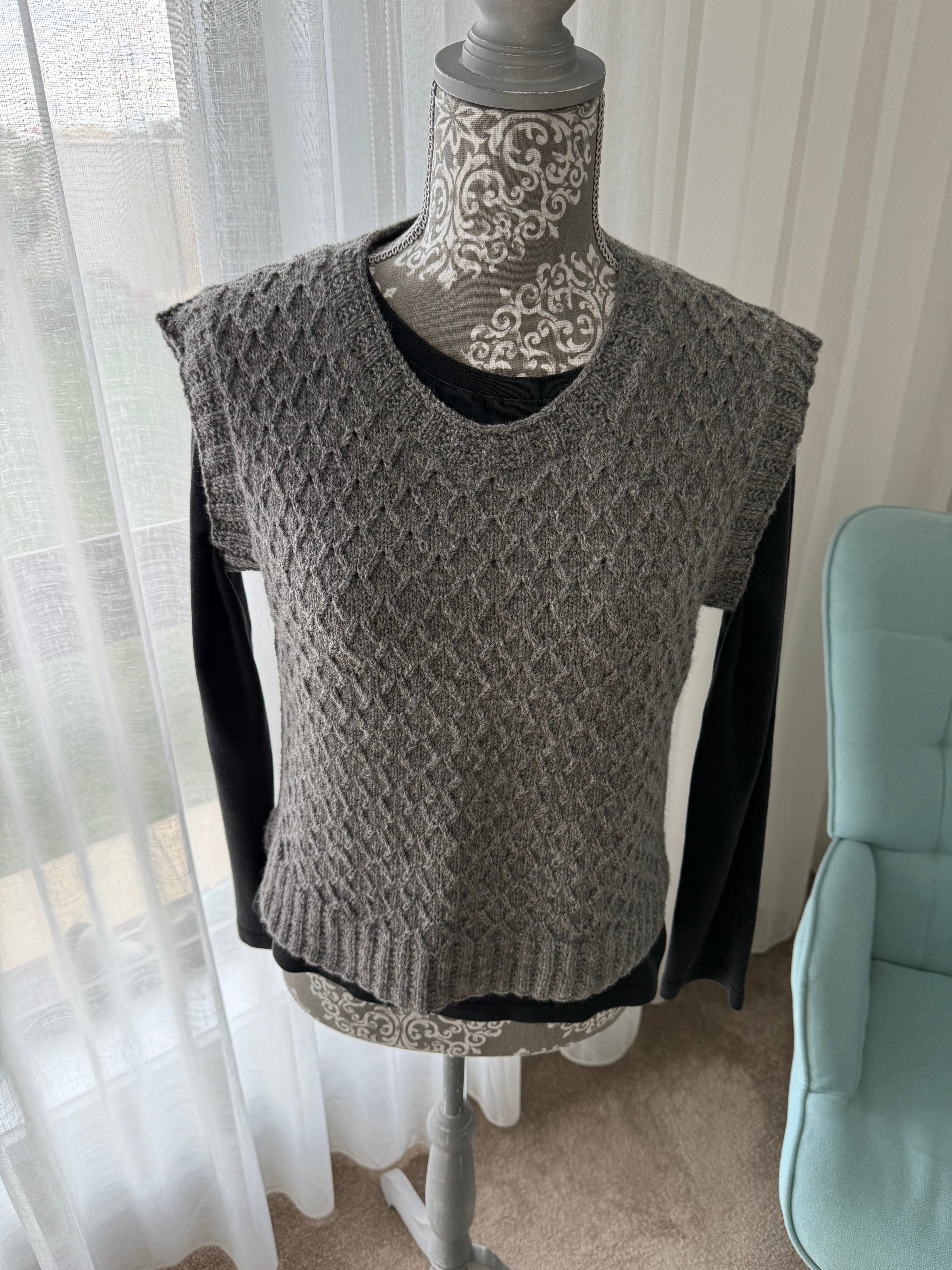 Vest in Grey, Medium