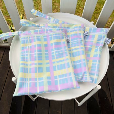 Water-resistant wet bags - Y2K 90s Plaid Blue Pink Green (JacSlade)