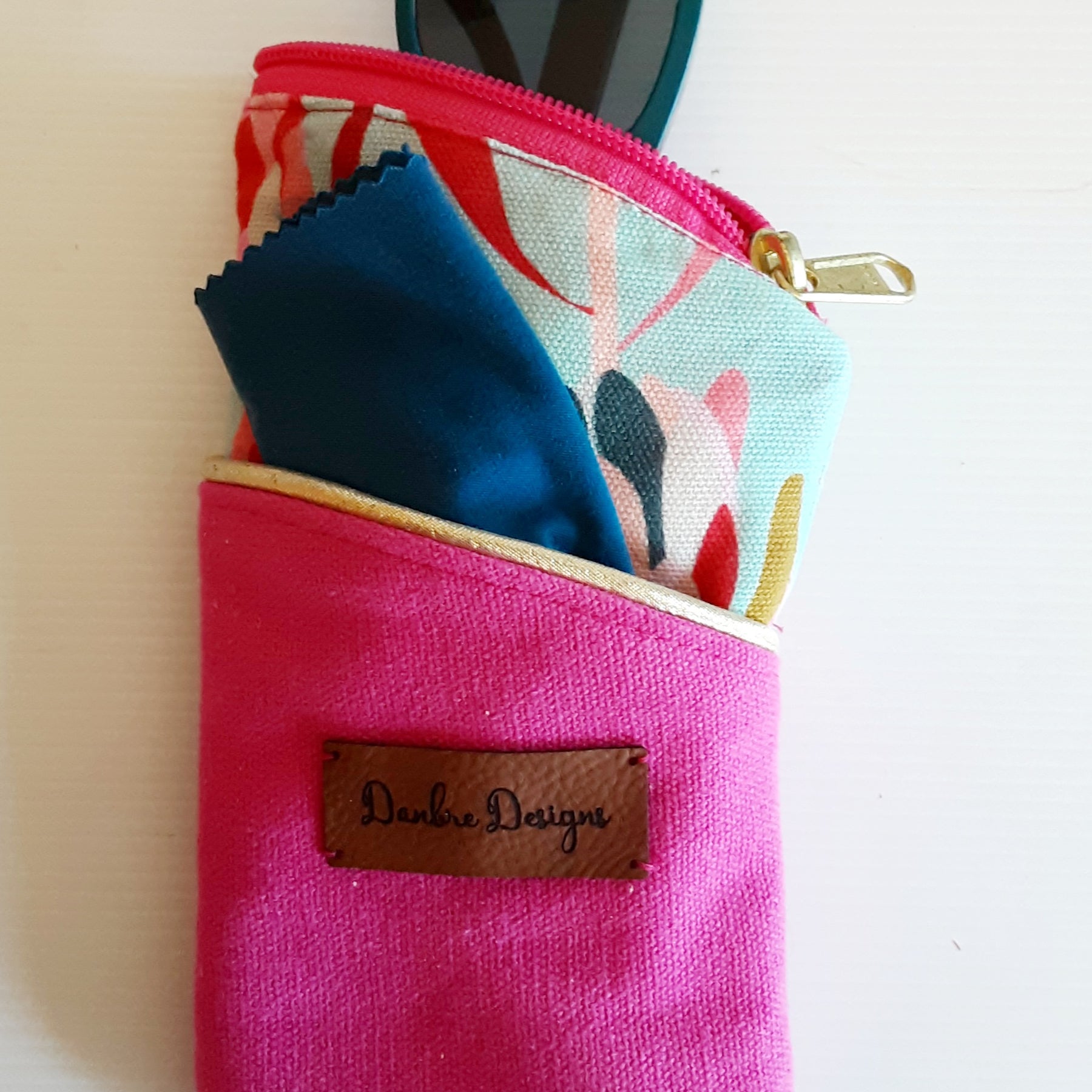 Handmade Padded Sunglass Case, Zippered Eyeglass Pouch, Aussie Floral print