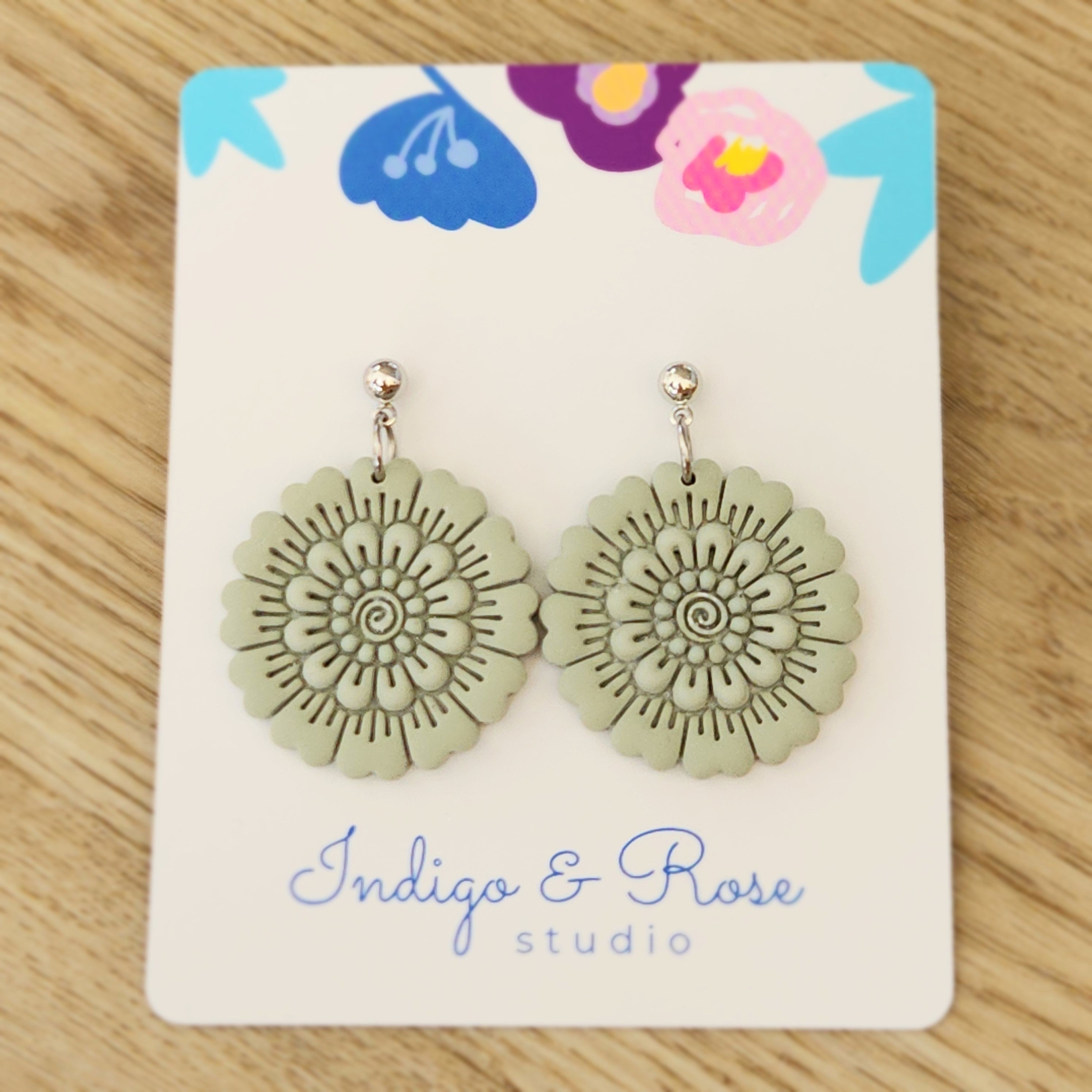 Kiki Dangle (various colours)