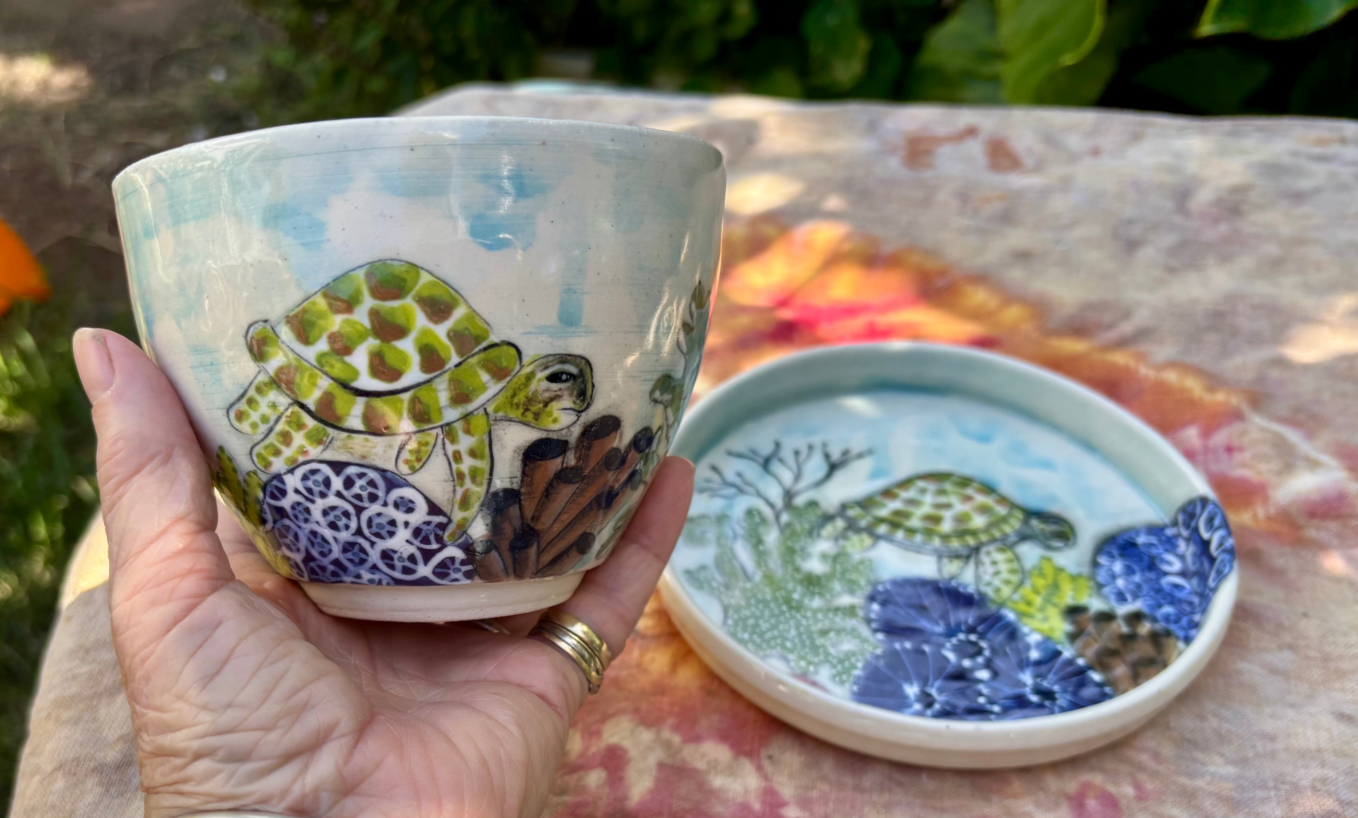 Sea turtle plate and bowl set