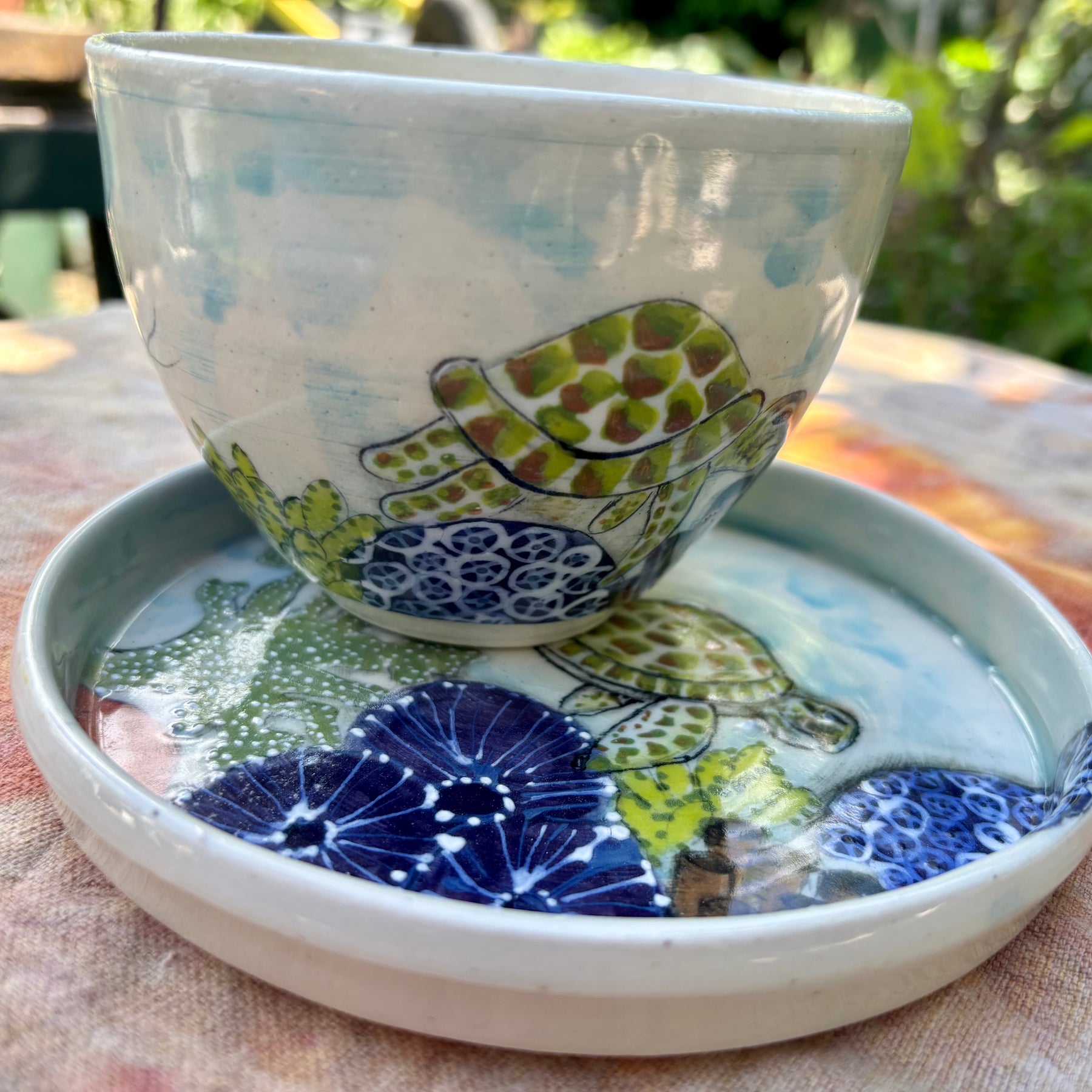 Sea turtle plate and bowl set
