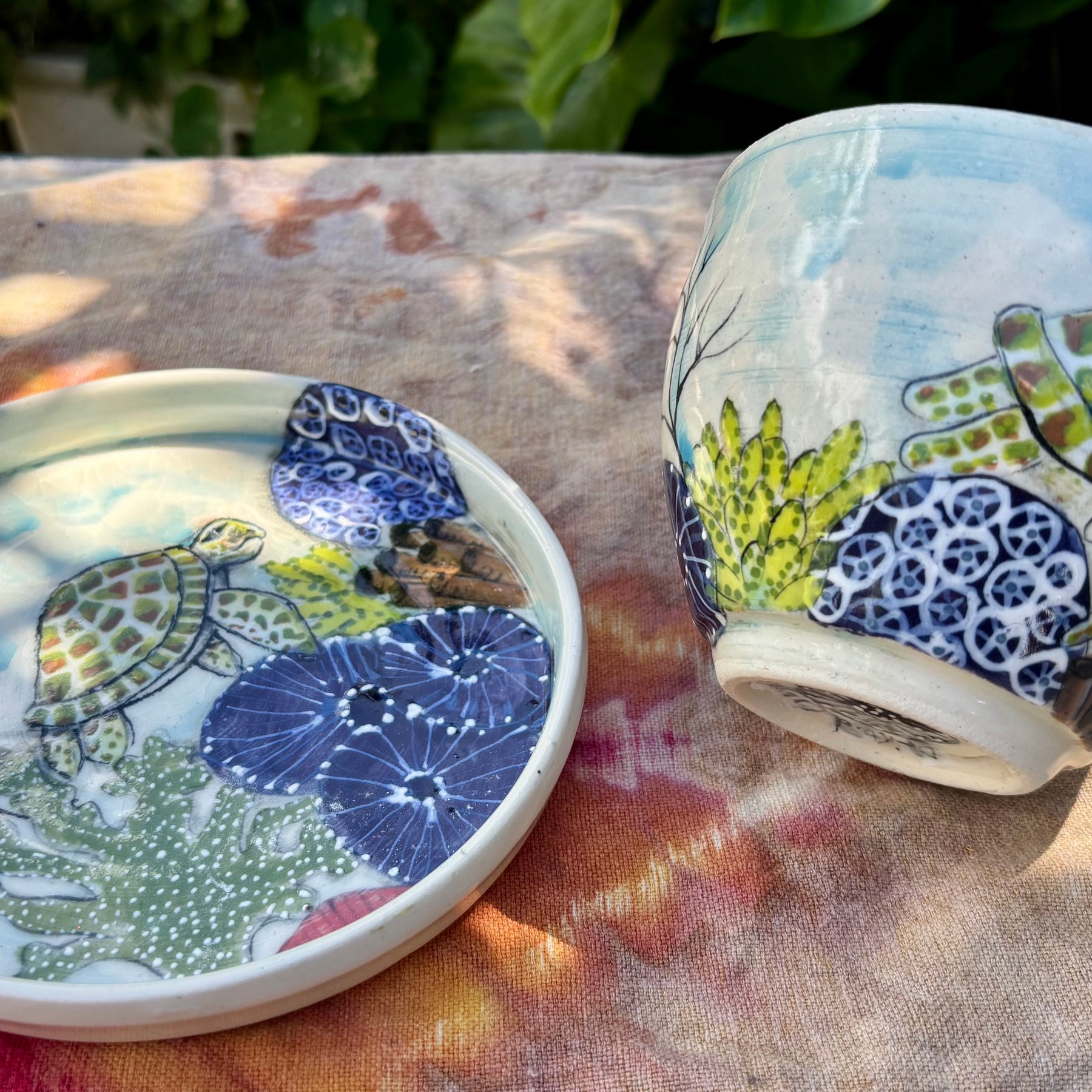 Sea turtle plate and bowl set