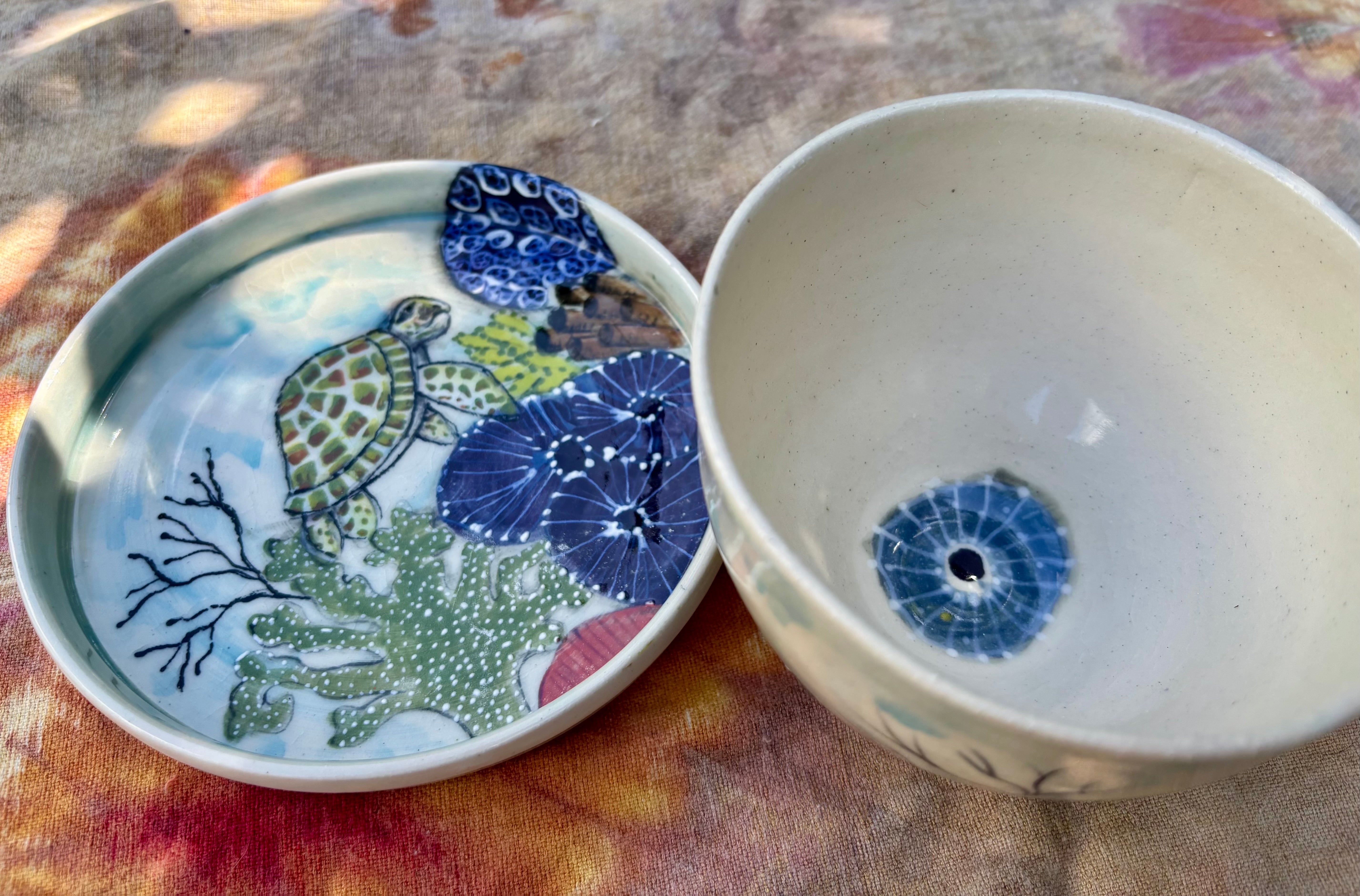 Sea turtle plate and bowl set