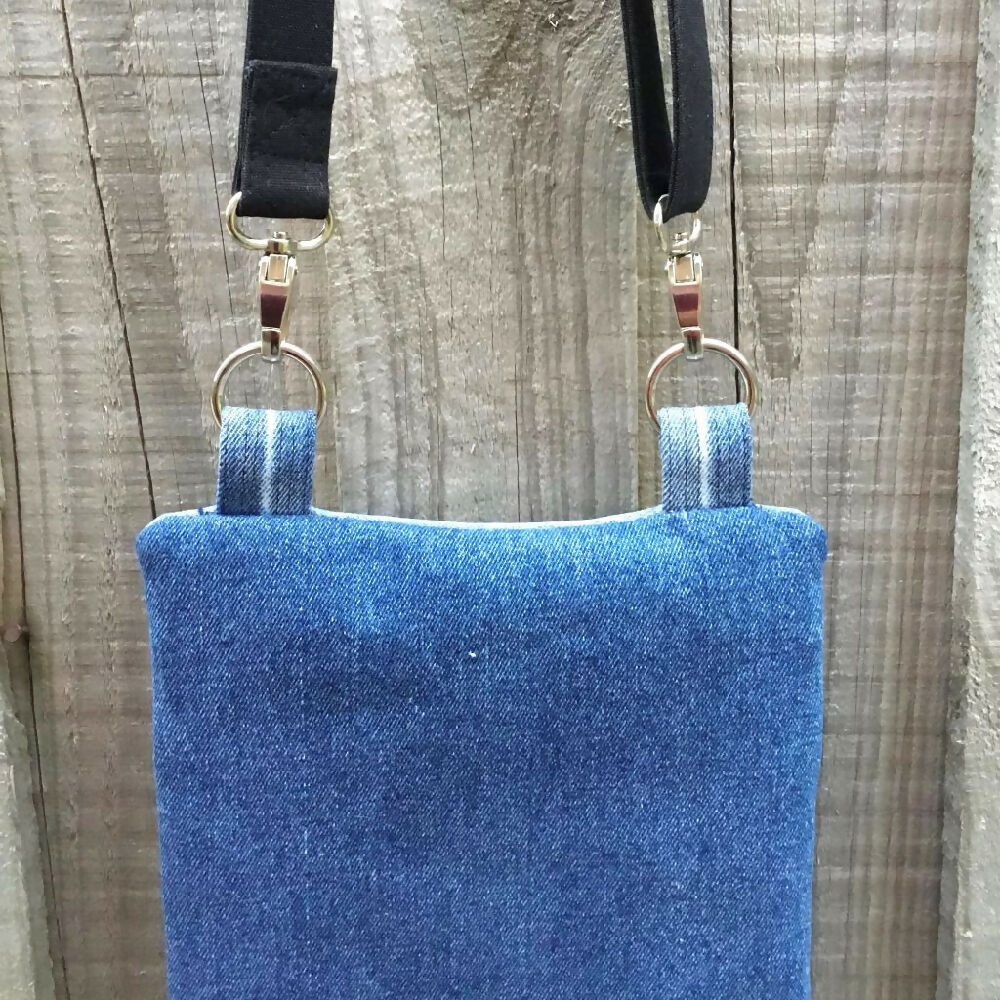 upcycled_denim_crossbody_bag_01c