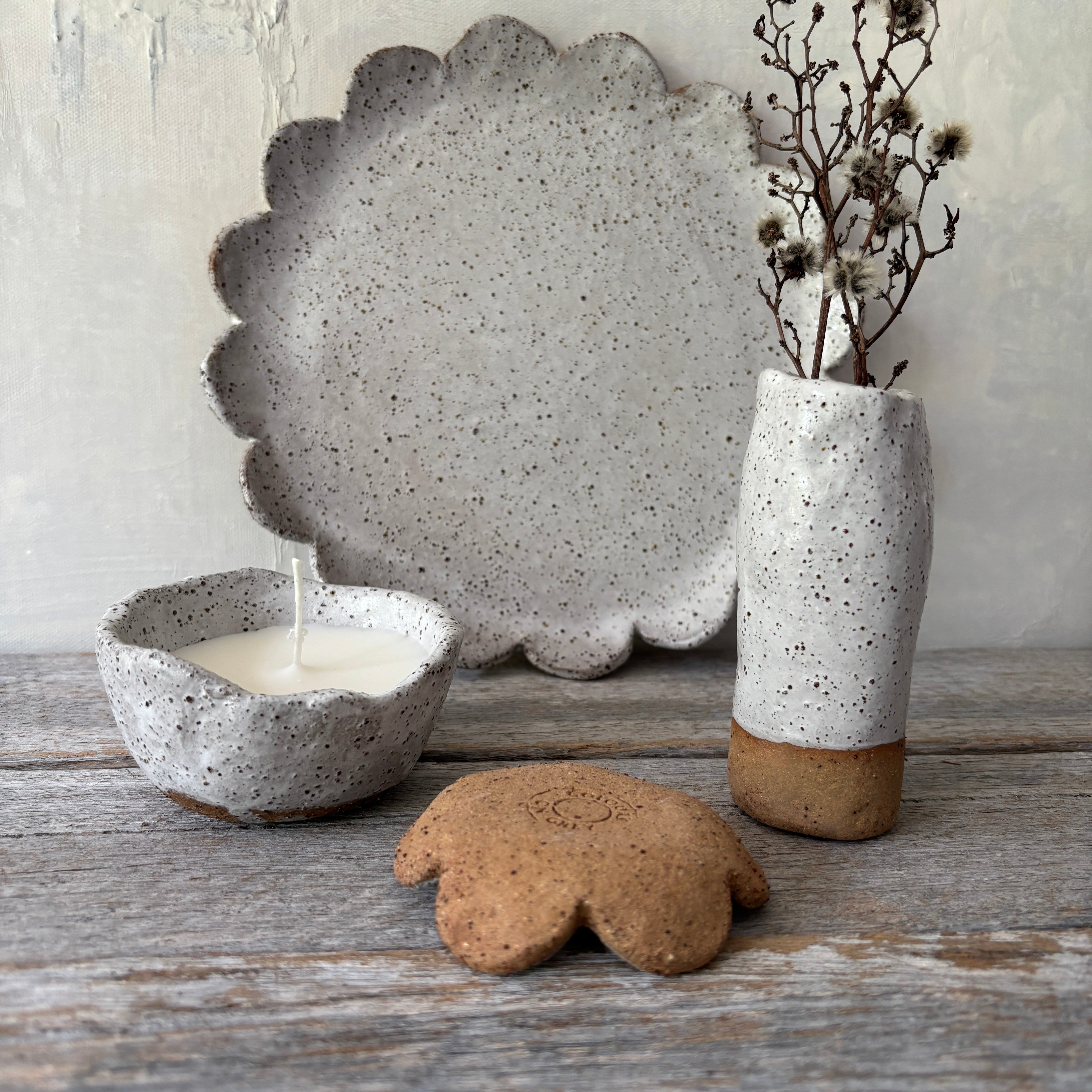 Flower Plate with vase, candle and mini flower plate - Rustic & Cozy
