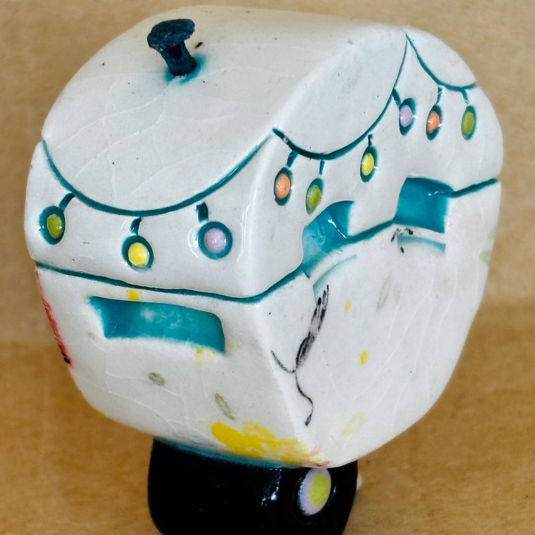 Small Retro Collectable Ceramic Caravan 11