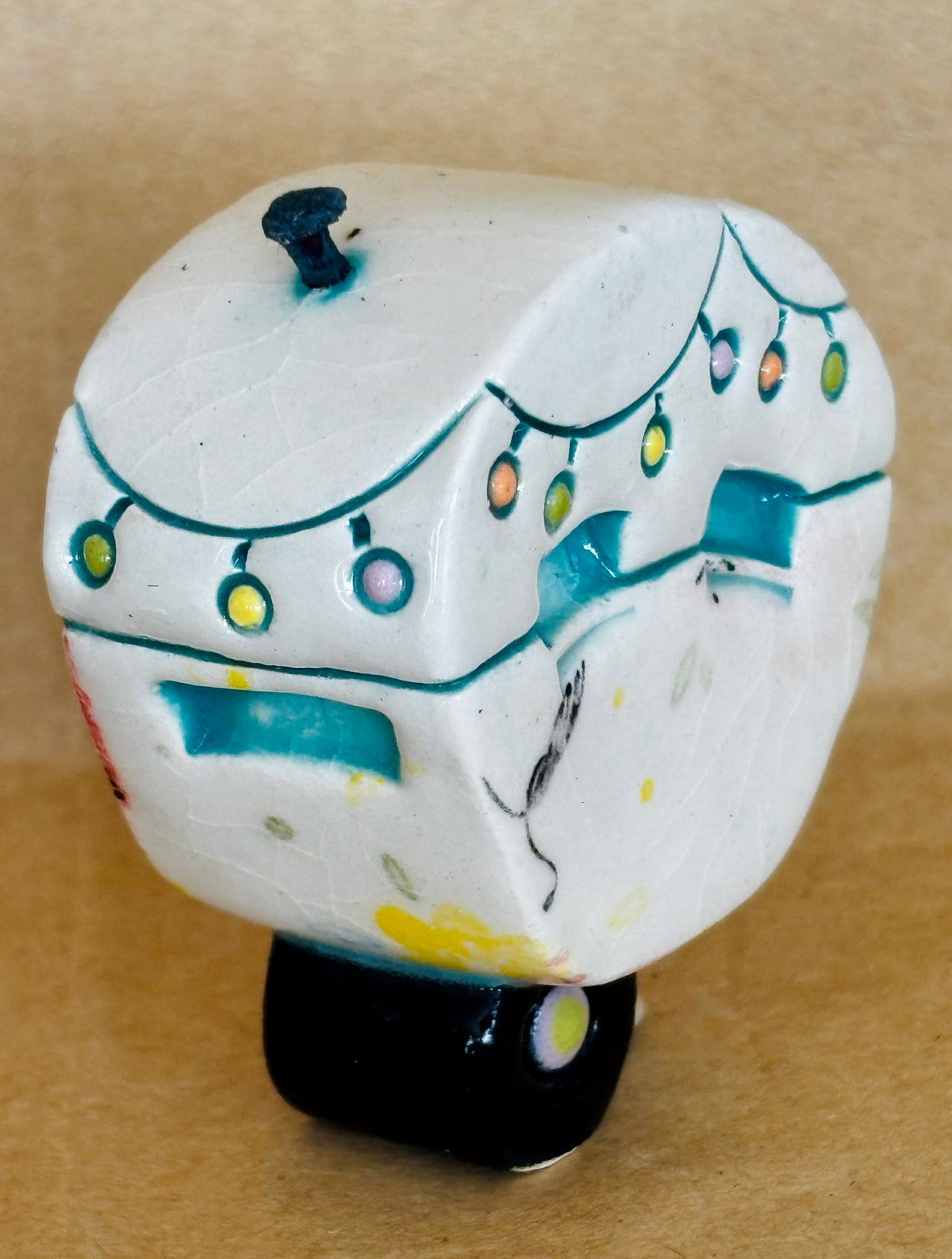 Small Retro Collectable Ceramic Caravan 11