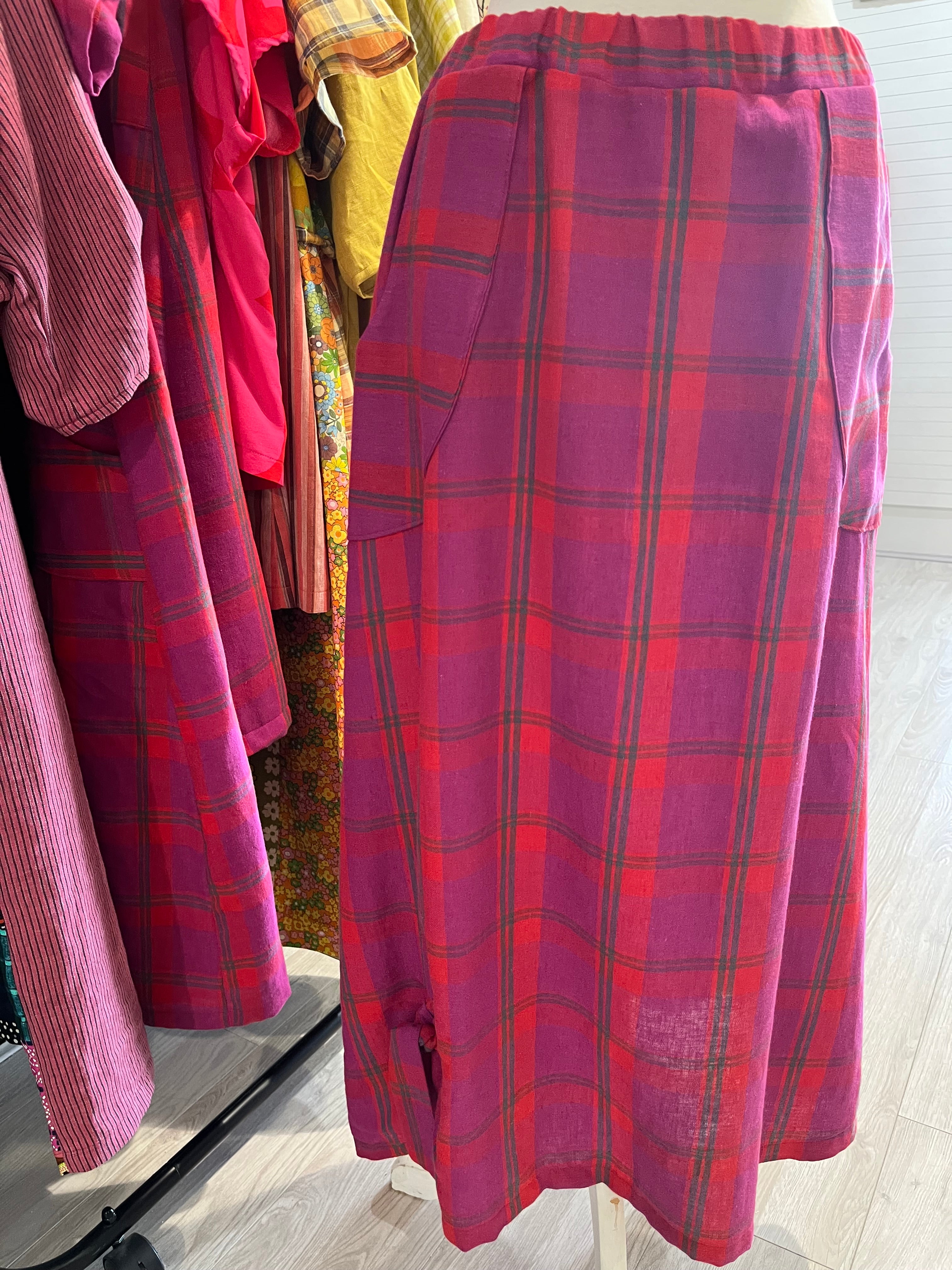 gorgeous red and pink check linen skirt - medium 10-12 - violetclothing - free postage