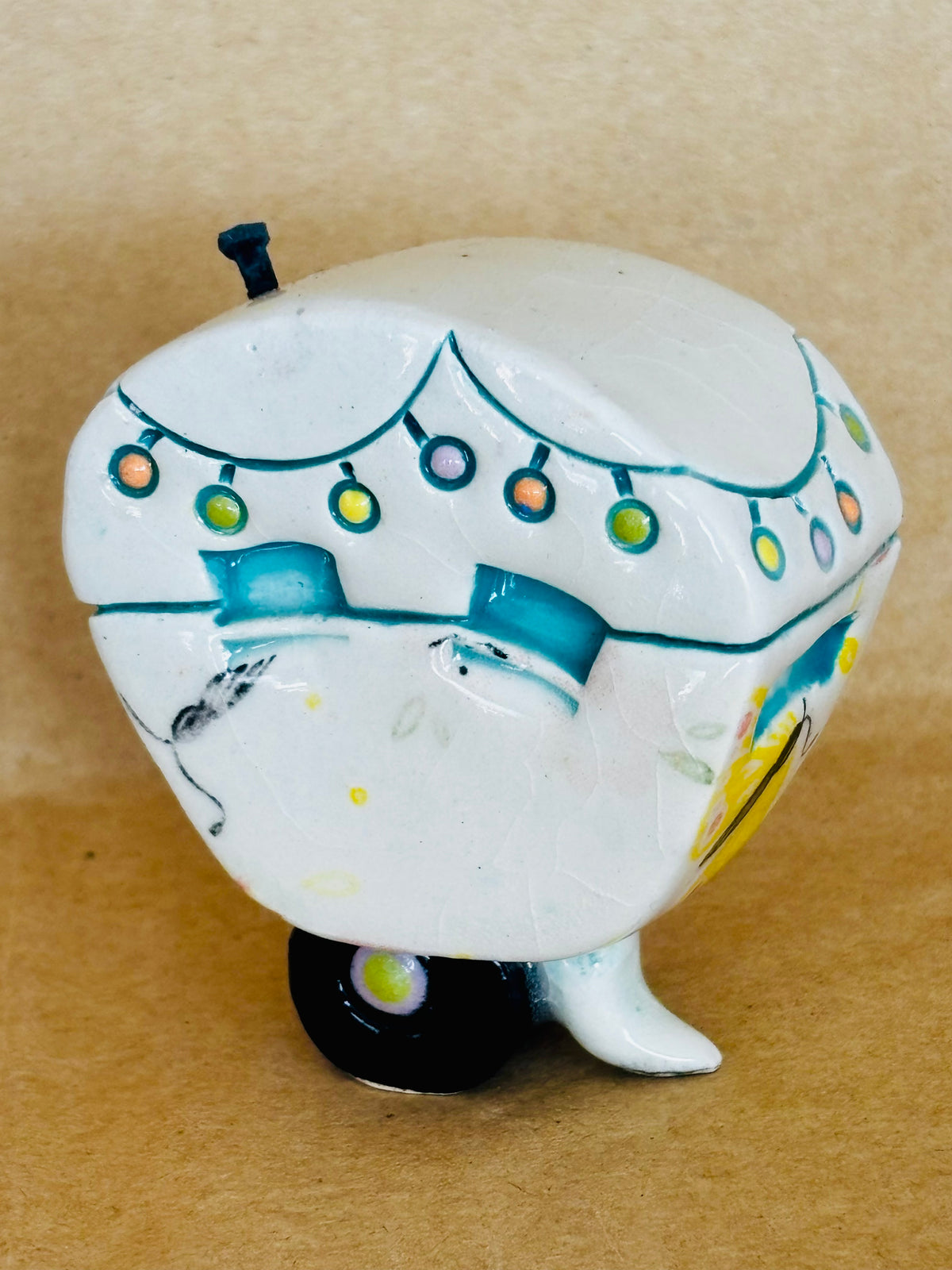 Small Retro Collectable Ceramic Caravan 11