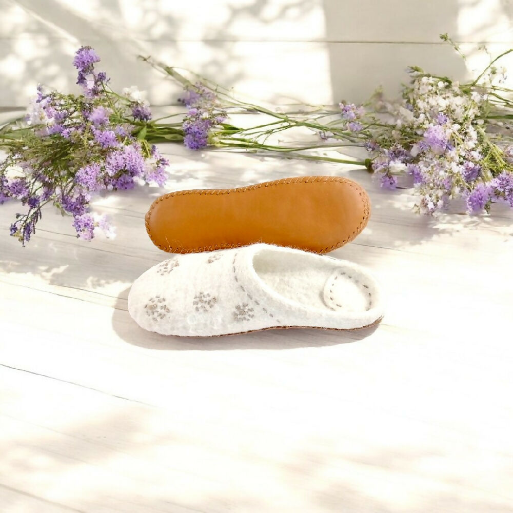 Valla cream felt slipper mules