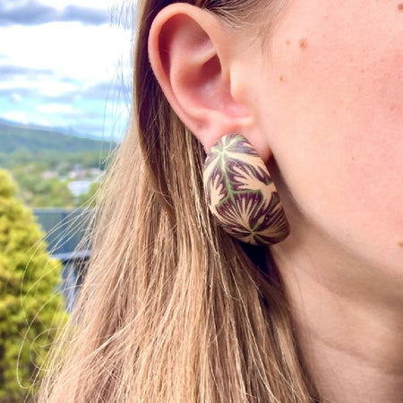 Signature HD Cabochon Studs in Fern