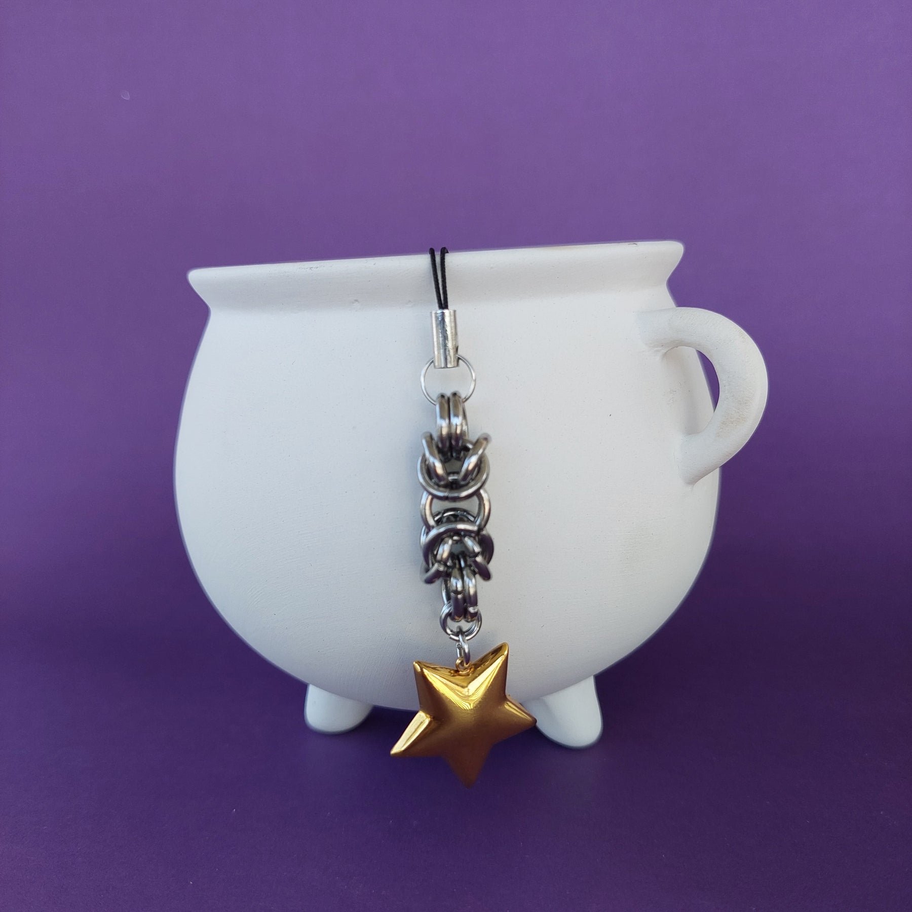 Chainmaille phone charm