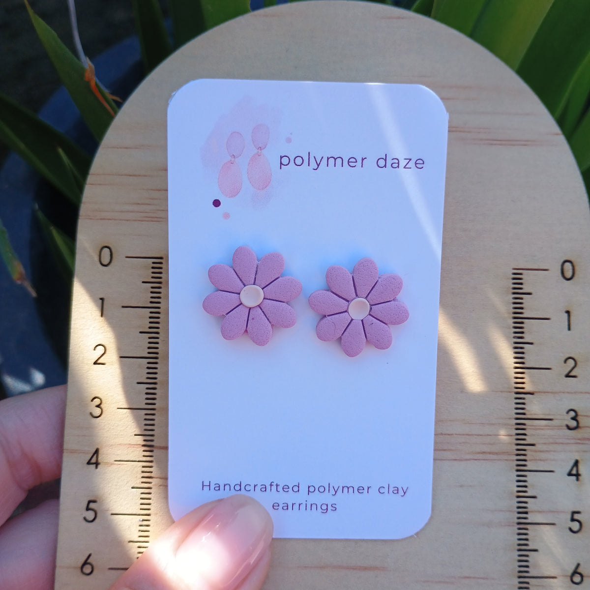 Light purple flower stud earring