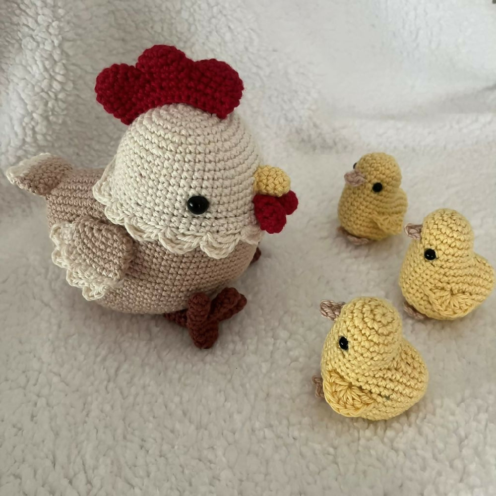 Mother hen and chicks